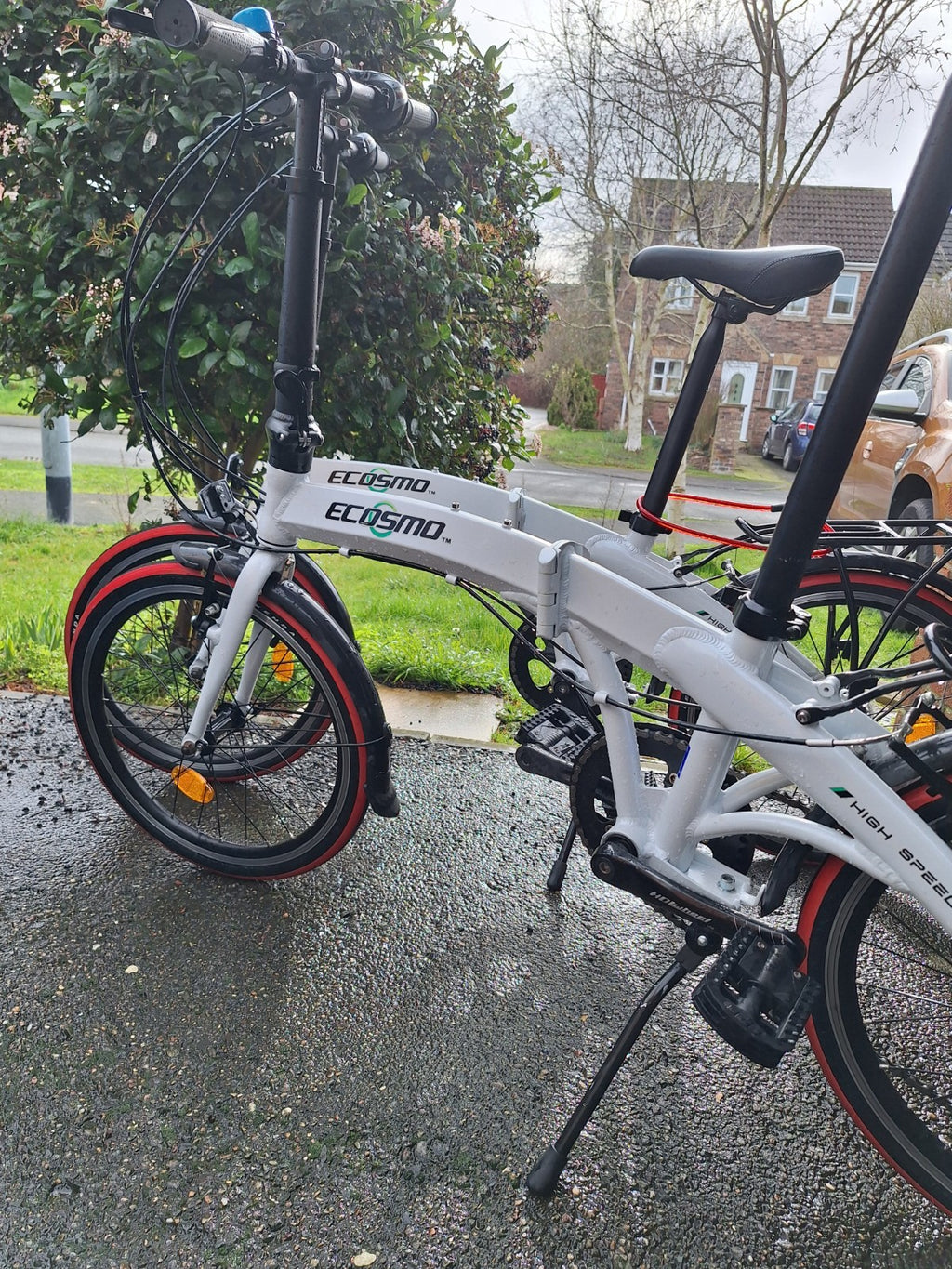 2 matching trendy folding bikes vgc collectWragby Lincoln