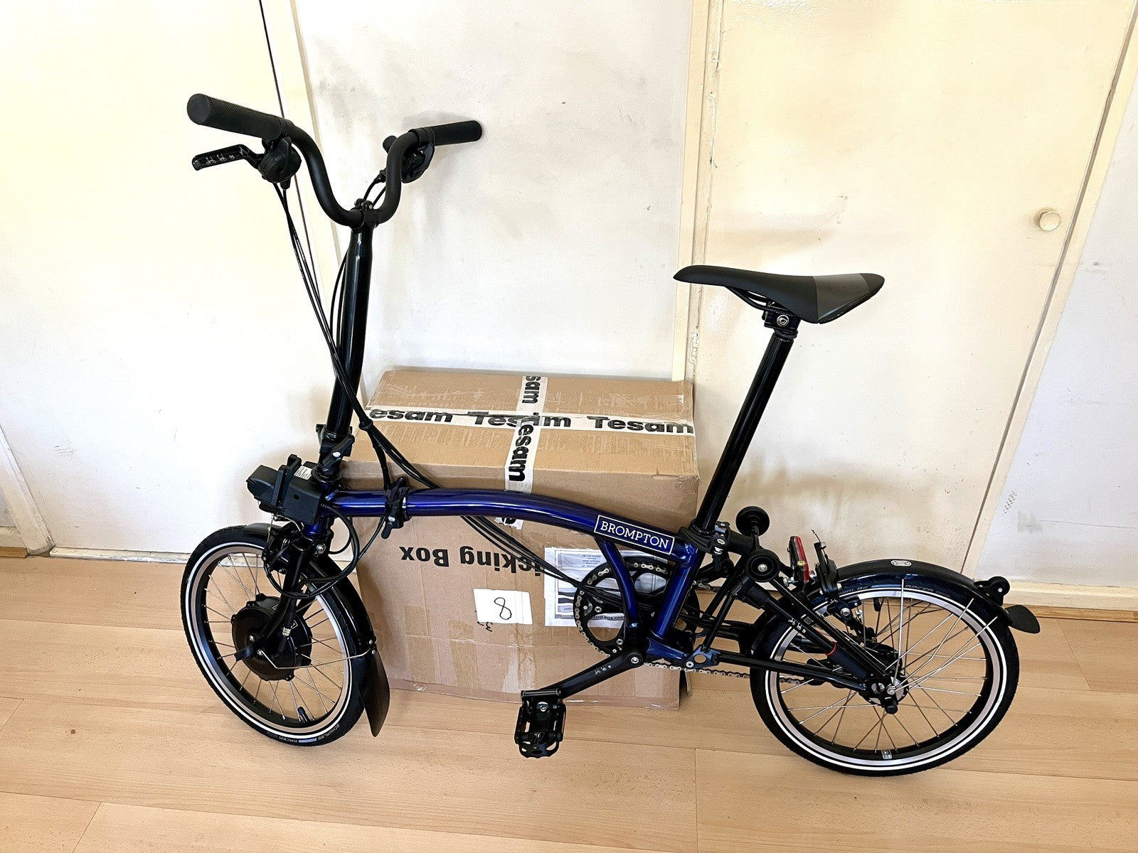 Brompton Elec C Line Explore 6 Speed - Bolt Blue / Black New
