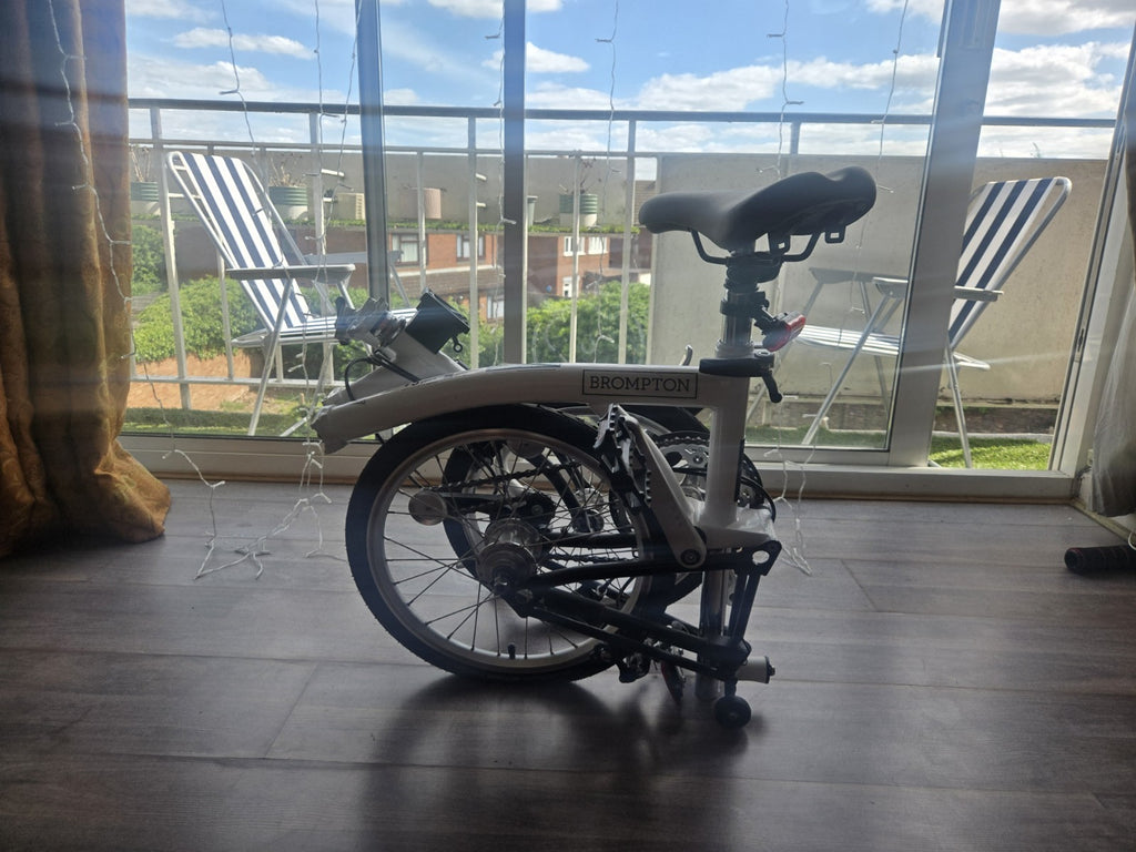 White A-Line Brompton folding Bike (with basket and lock included)