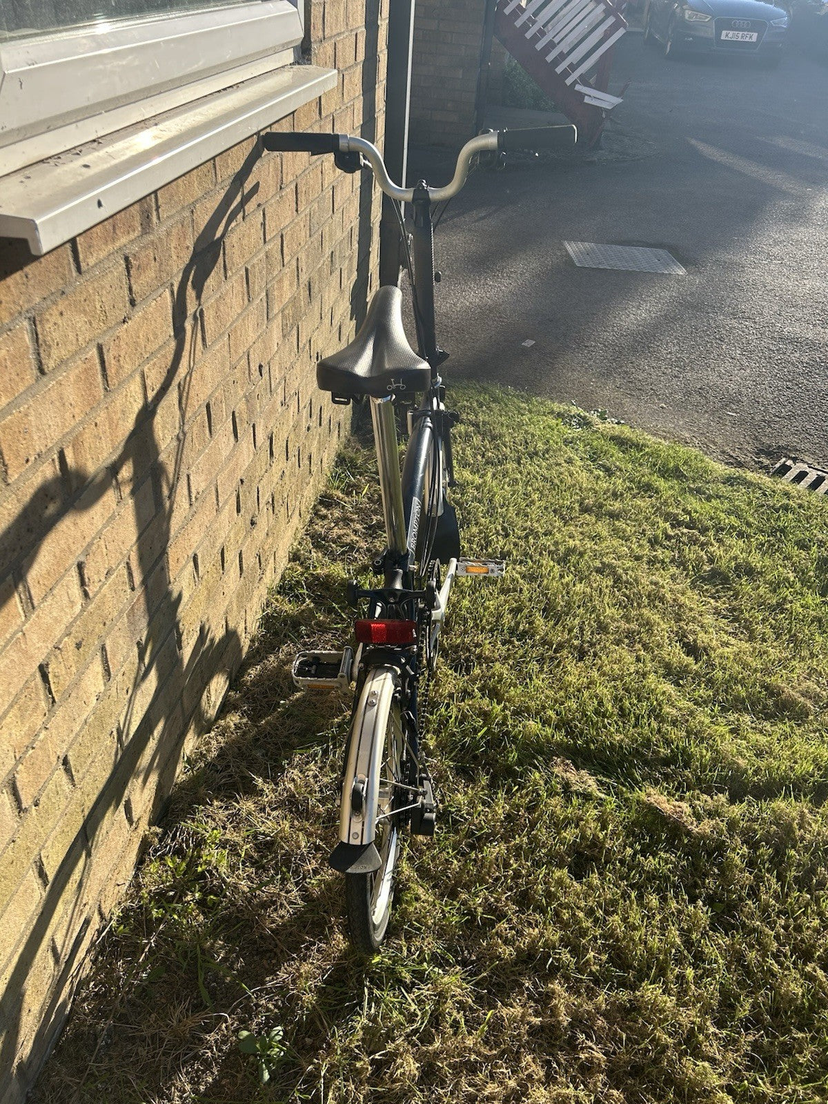 Brompton M3L Folding Bike 3-Speed, Blue