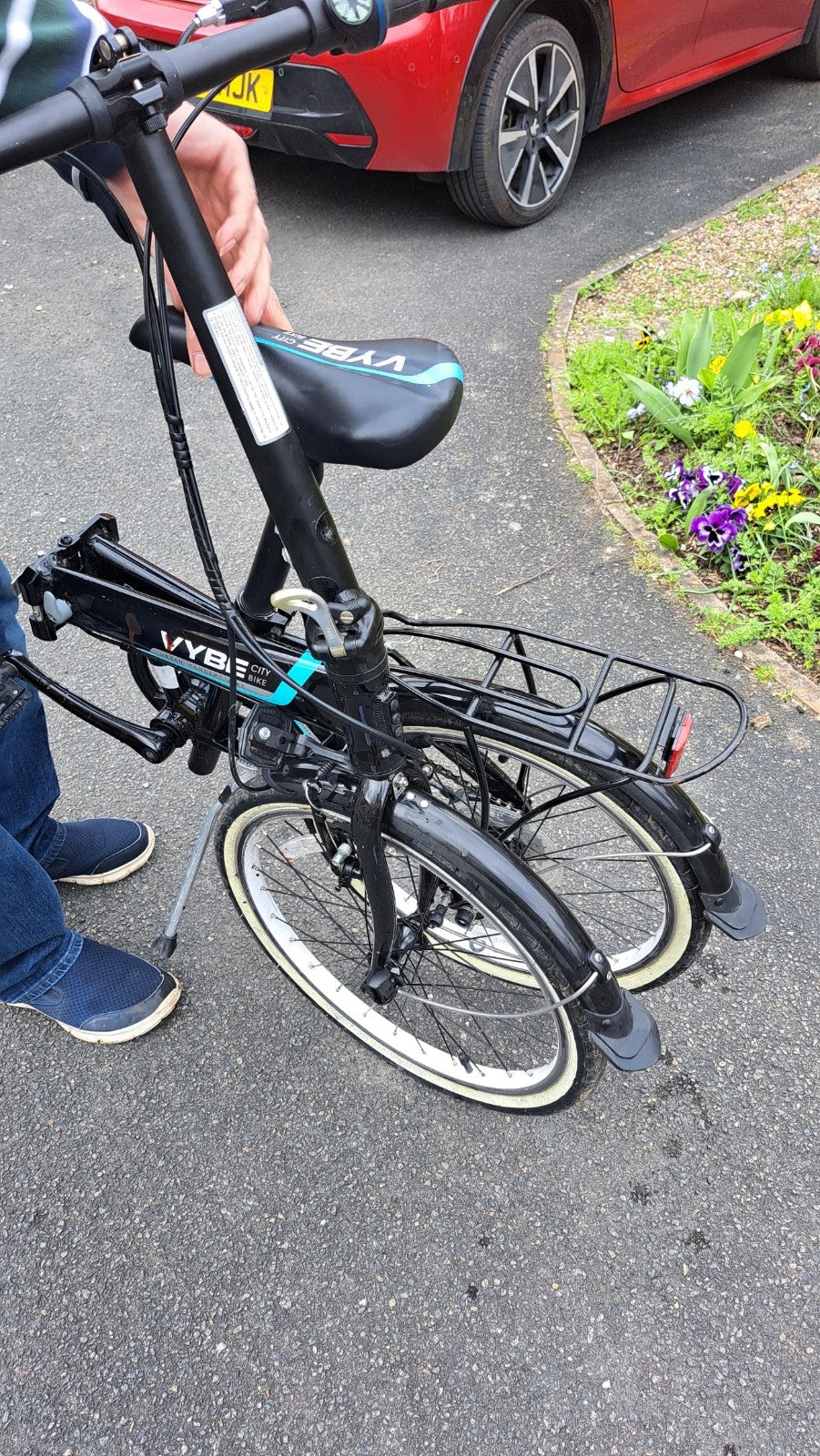 Dahon Vybe Folding City Bike 7-Speed Matte Black