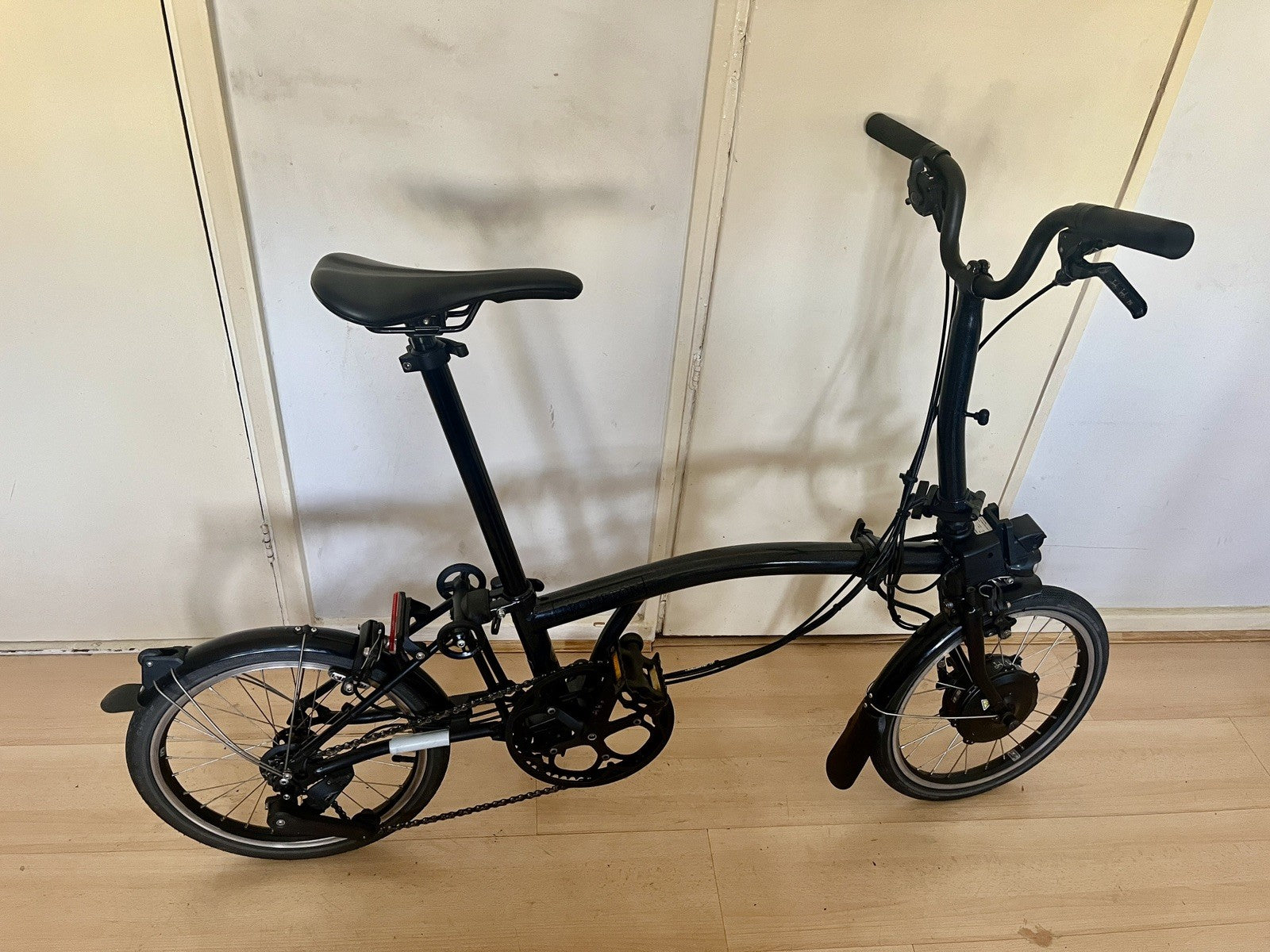 Brompton P Line Electrc Urban 4S, Midnight Black Edition Mid Handlebar RRP £3800