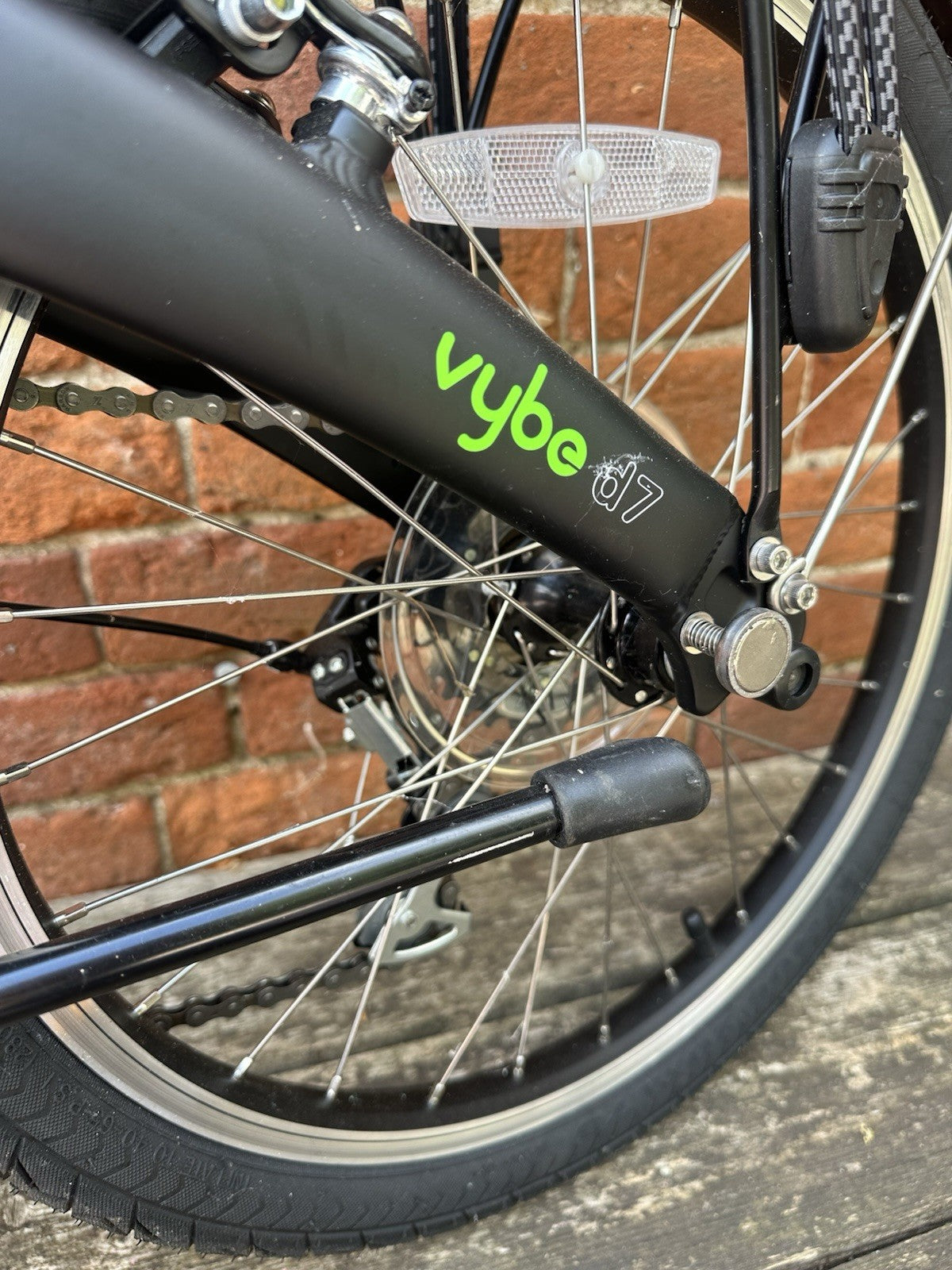 Dahon Vybe City Folding Bike 7-Speed, matte black