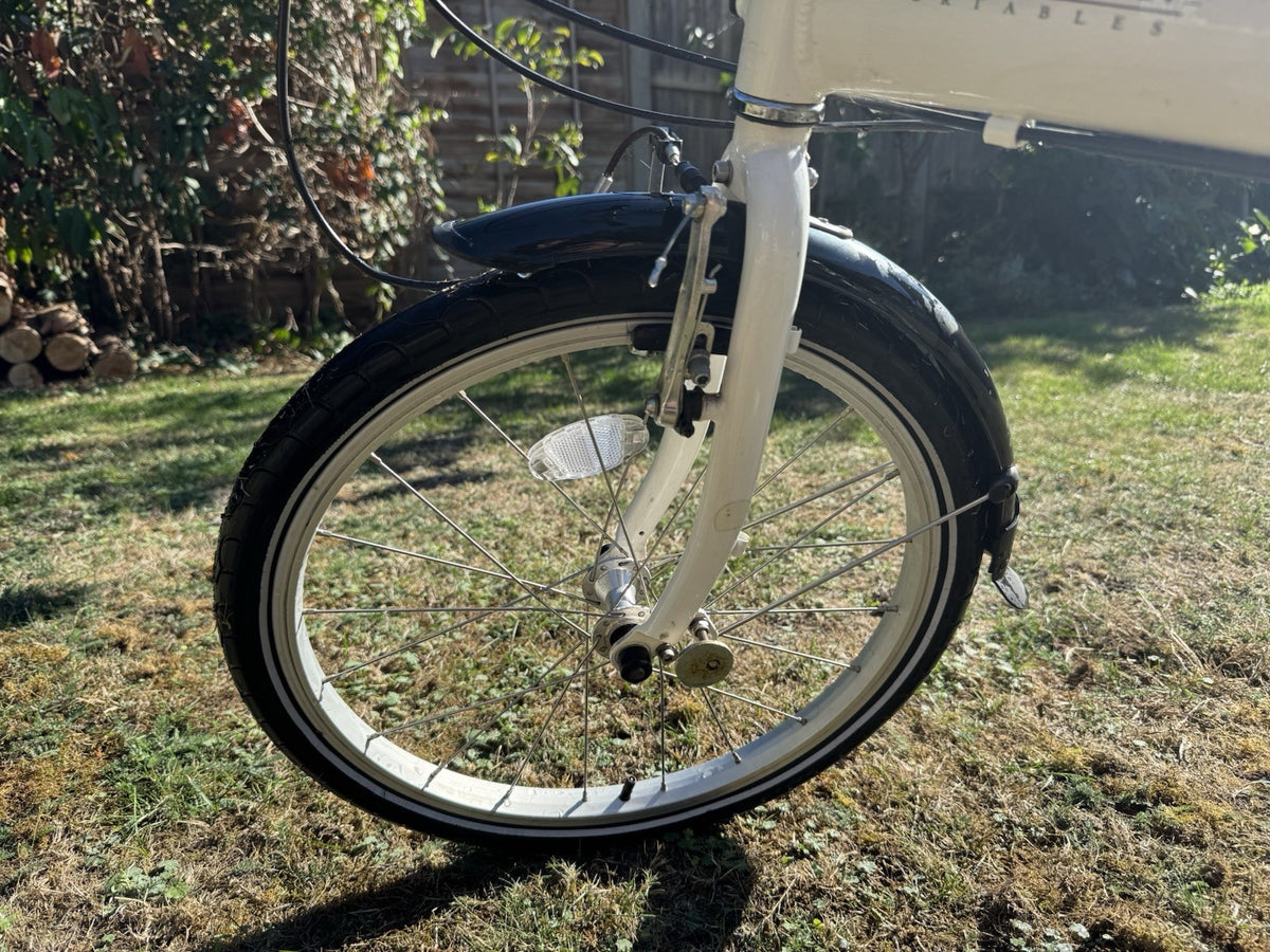 Bickerton Junction 1607 Country Folding Bike  with pannier, bike pump and lock