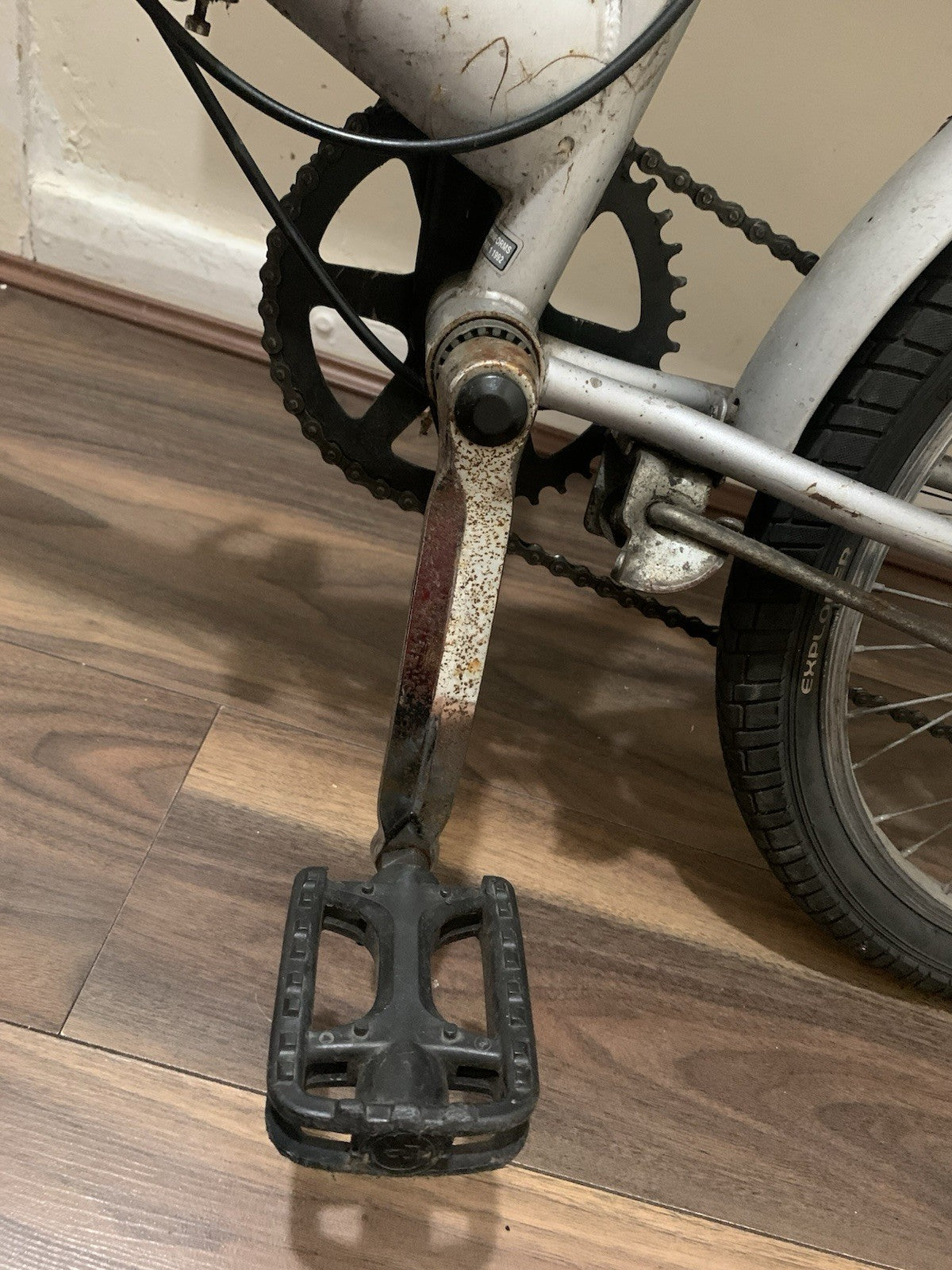 Raleigh  Bike 20in Silver/Black, Mudguards, Rear Rack, Grip Shifter