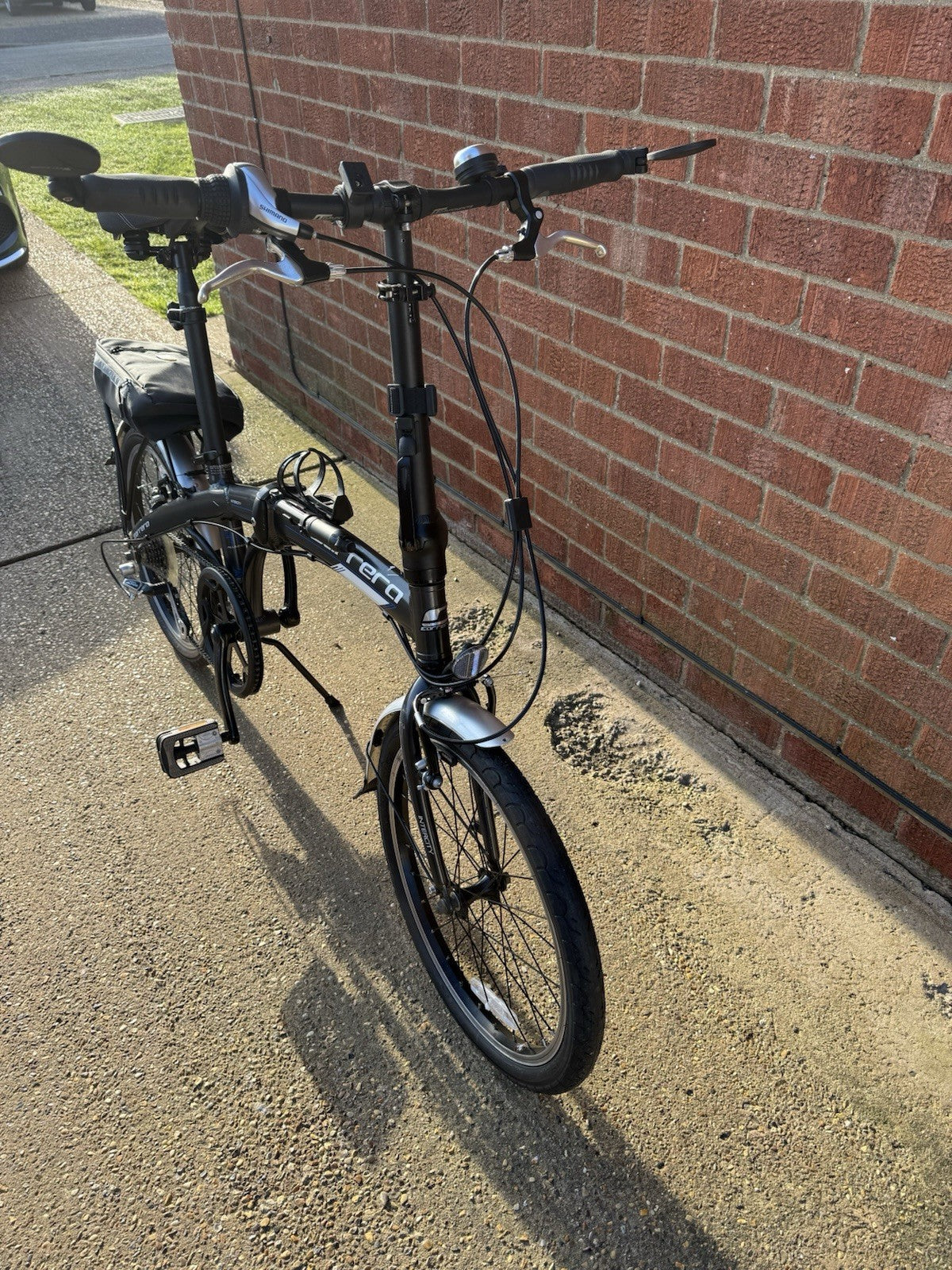 Carrera Intercity Unisex 8 Speed 20'' Wheels Folding Bike. Only Used Once