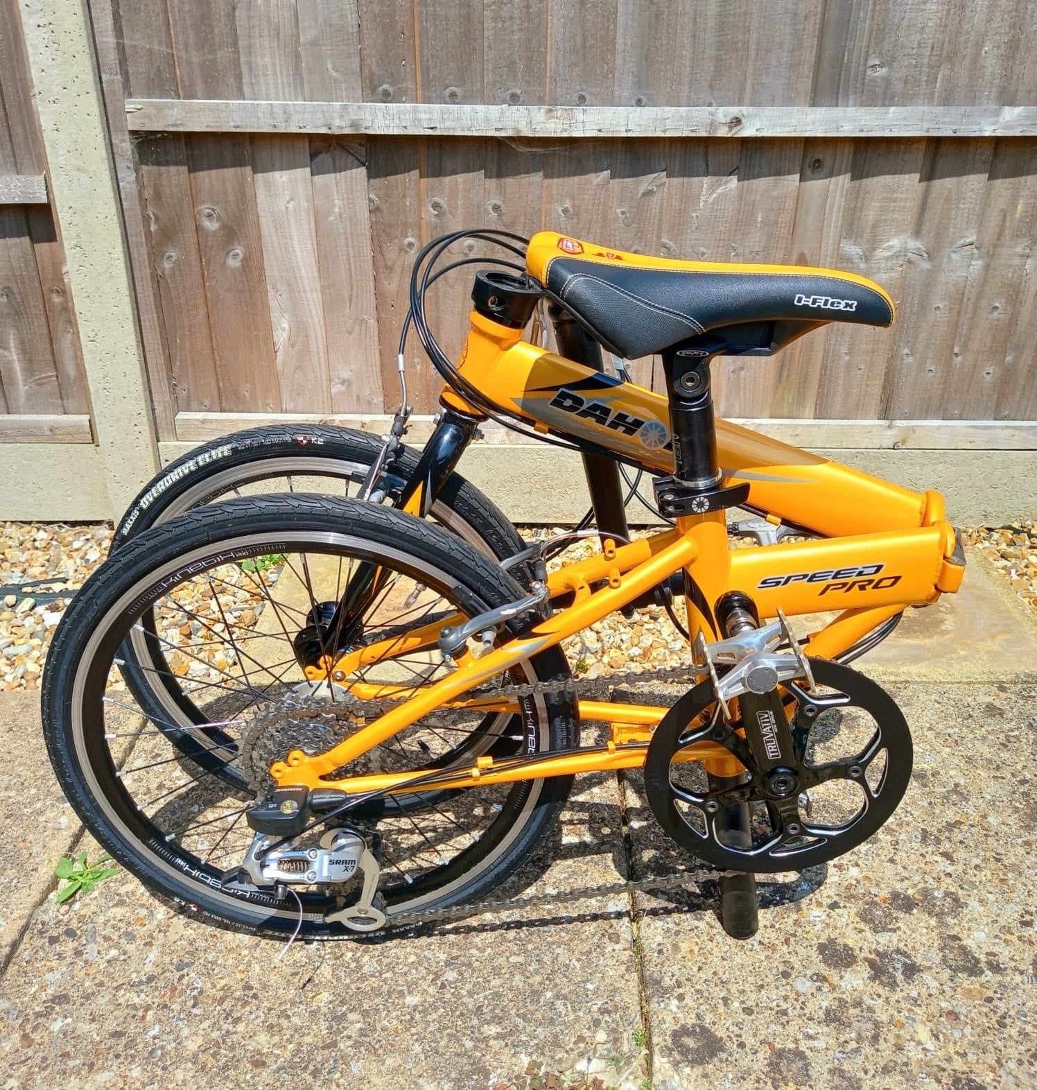 Dahon Speed Pro 24-Speed Folding Bike