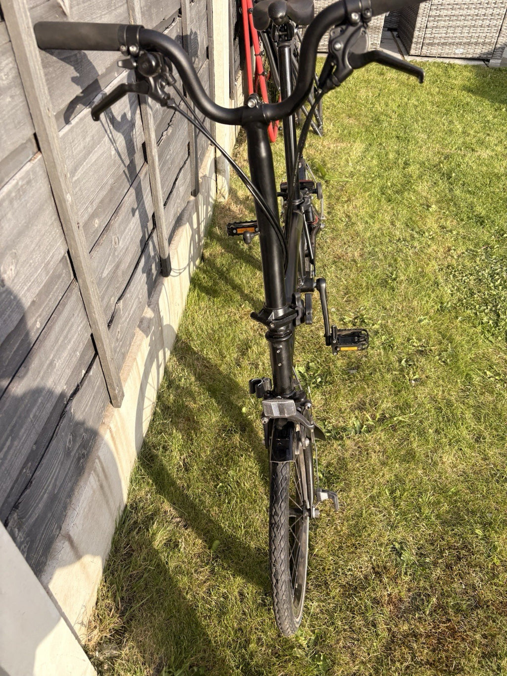 Brompton Folding Bike 16 in M Black Mudguards Rear Rack Reflectors Riser
