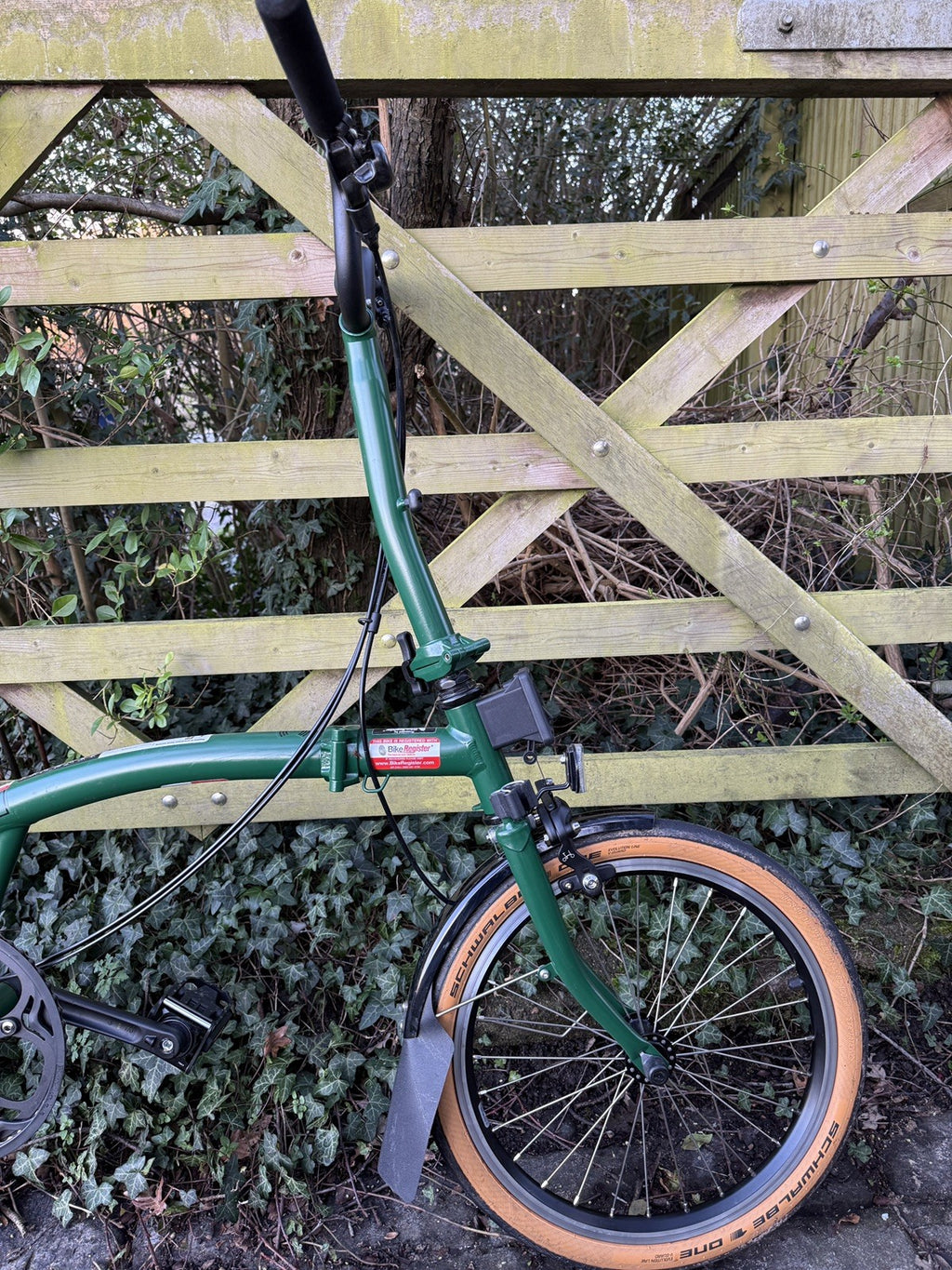 Brompton C Line (2025) – 2-Speed – M – Racing Green  – Barely ridden – Oxford