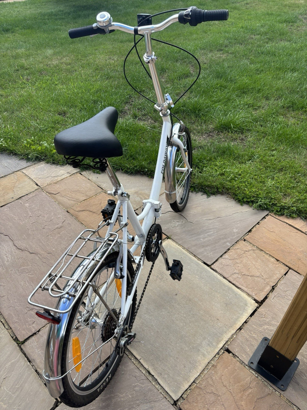 Tiger Foldaway White Unisex Folding Bike. Great Condition.