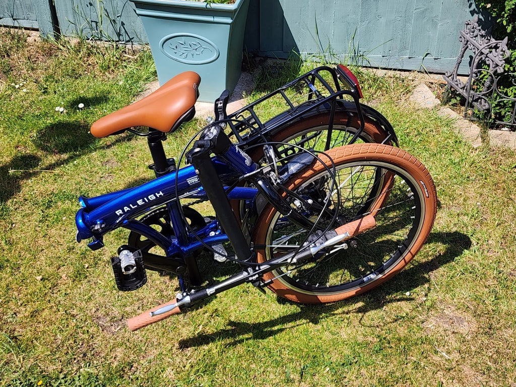 Raleigh Stow A Way / Stowaway - Folding Bike - Lightweight and Compact 20 Inch