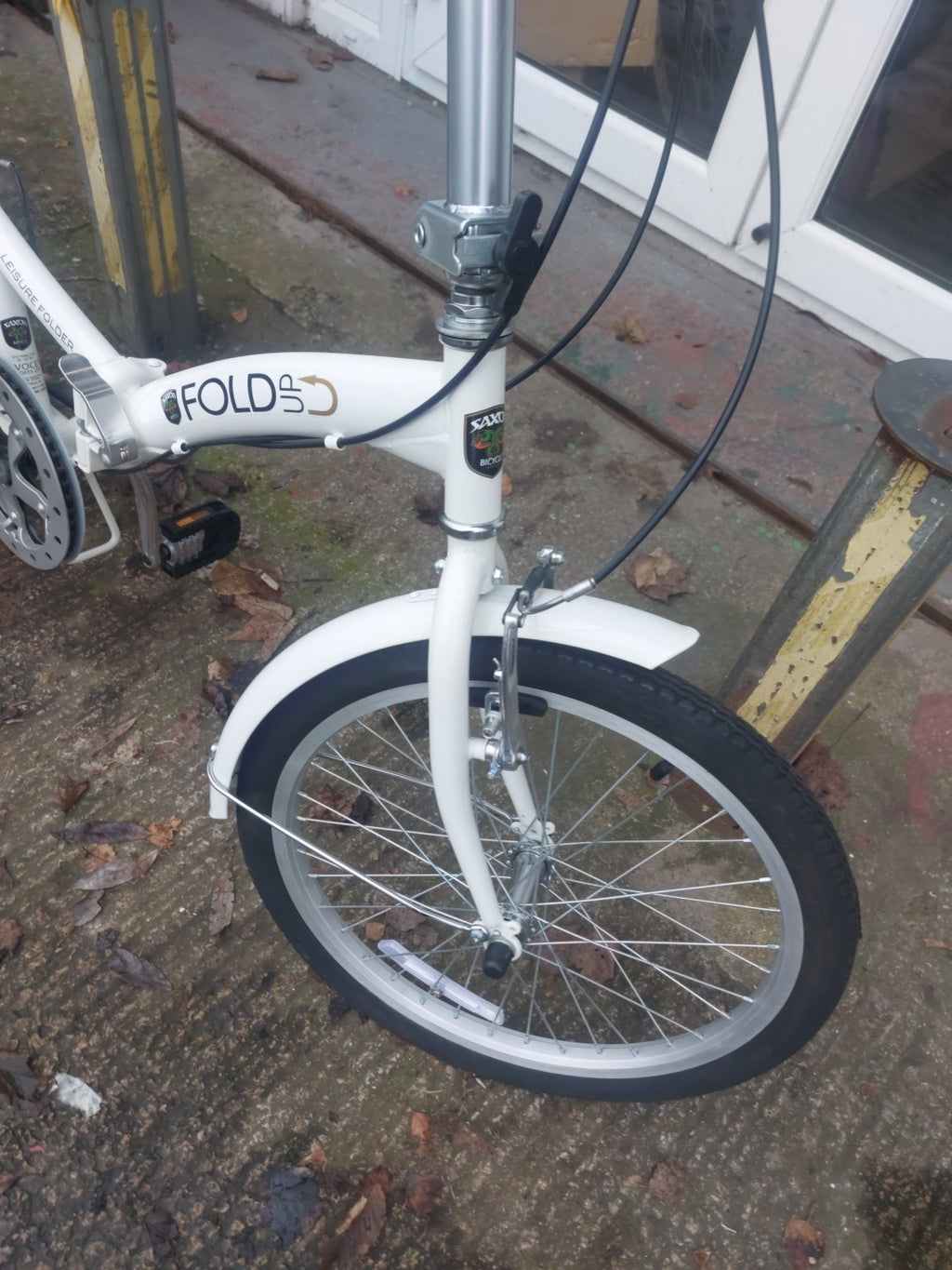 BRAND NEW SAXON FOLD UP BIKE 20 INCH WHEELS