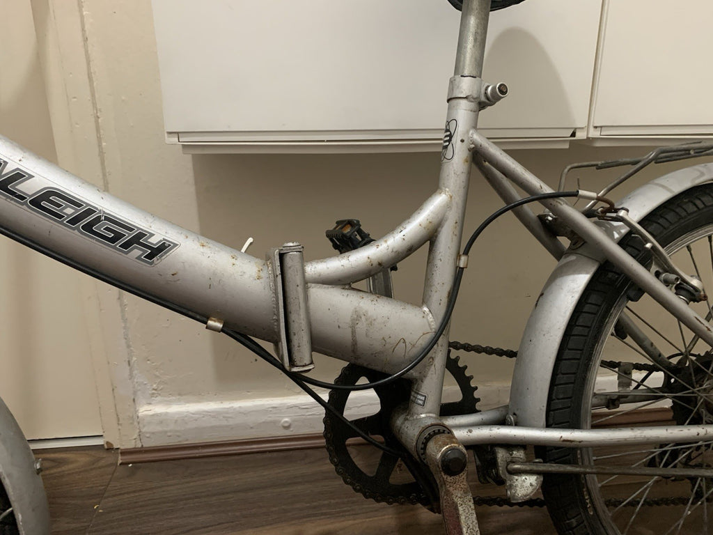 Raleigh  Bike 20in Silver/Black, Mudguards, Rear Rack, Grip Shifter