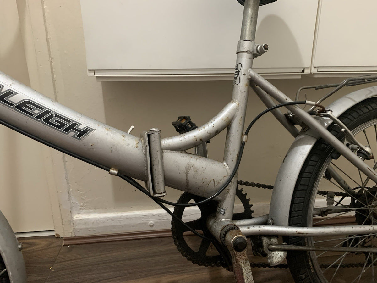 Raleigh  Bike 20in Silver/Black, Mudguards, Rear Rack, Grip Shifter