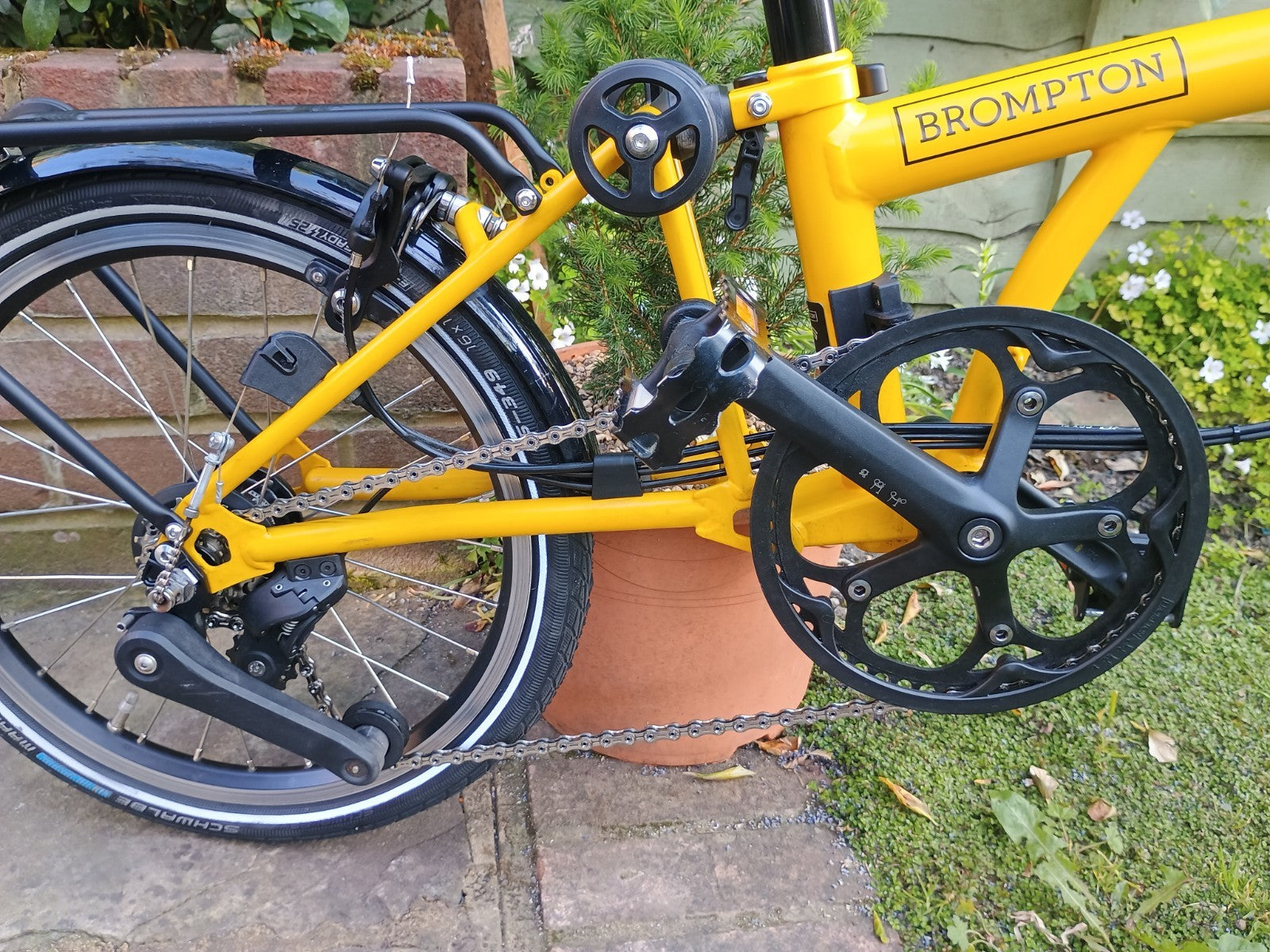 Brompton C Line 12-Speed In Bumblebee Yellow with Accessories and box 2025