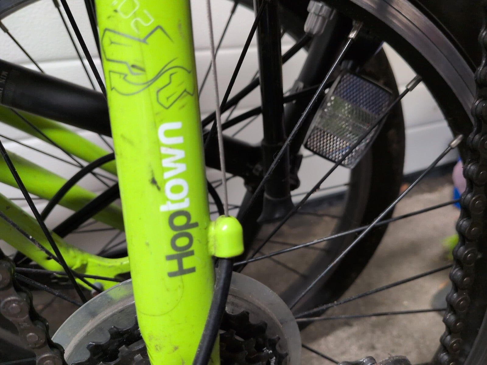 B'Twin Hoptown Folding Bike Lime Green, 7-Speed