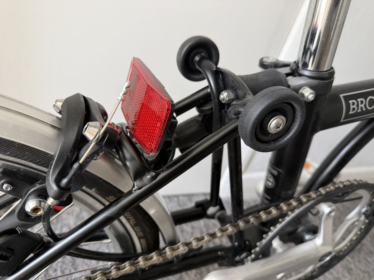 Brompton C Line M6L (6 Speed) folding bicycle - Black (EXCELLENT CONDITION)