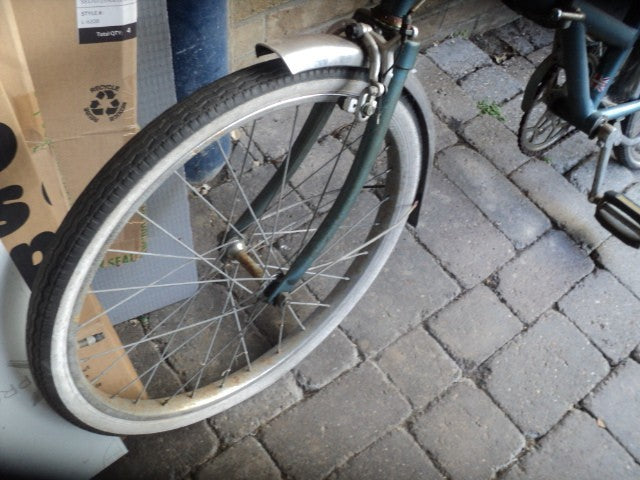 RARE Dawes Vintage Folding 3 SPEED Bicycle WITH BROOKS SADDLE in need of TLC.