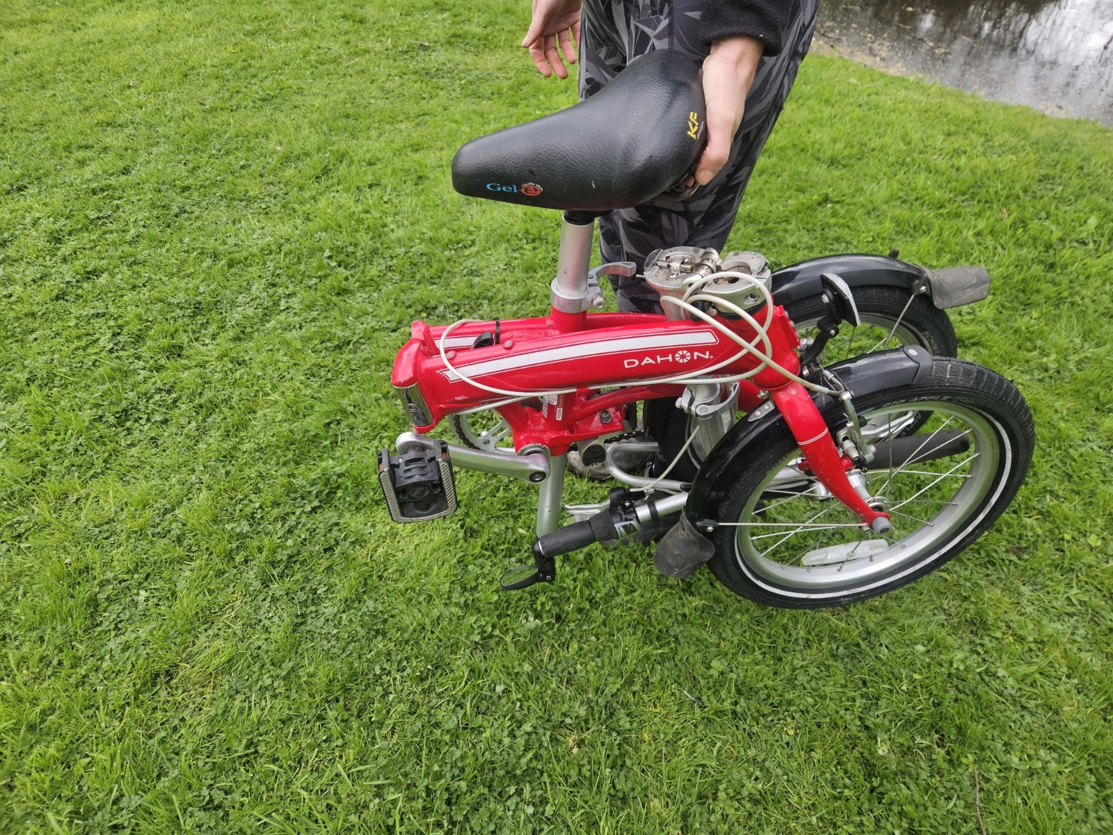 Dahon Curve D3 Folding Bike 16" Wheel - 3 speed