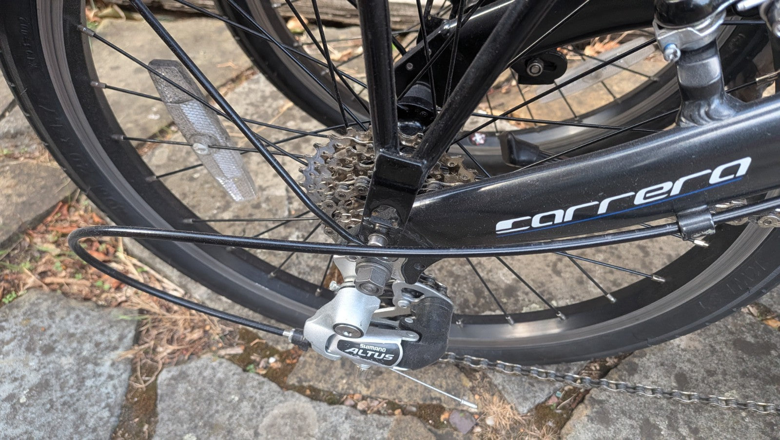Fold Up Carrera Intercity Bike Black In Excellent Condition