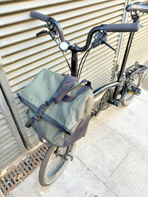 Brompton M6R c-type folding bike - 6 speed, black w. rear rack and front bag