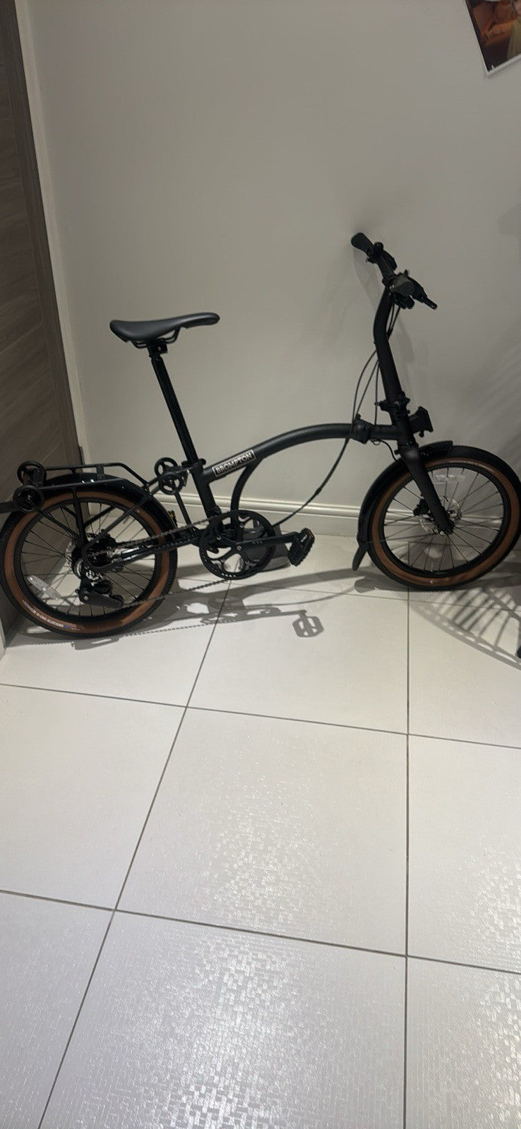 Brompton Folding Bike Black/Brown 20in Disc Brakes Derailleur Flat Bar