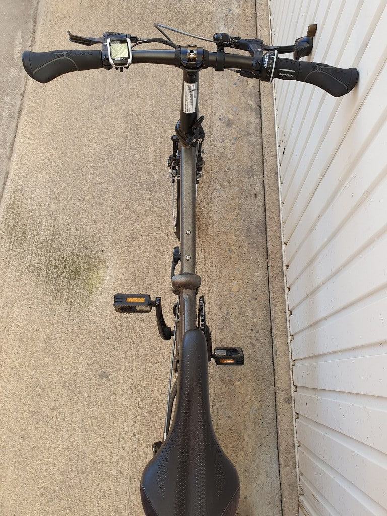 Dahon Jetstream P8  Folding Bike 20"  Full Suspension rack mudguards