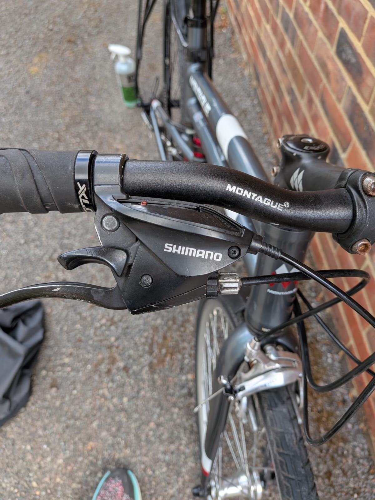 Montague Urban Full-Size Folding Hybrid Bike + Travel Bag (Broken Rear Rack)