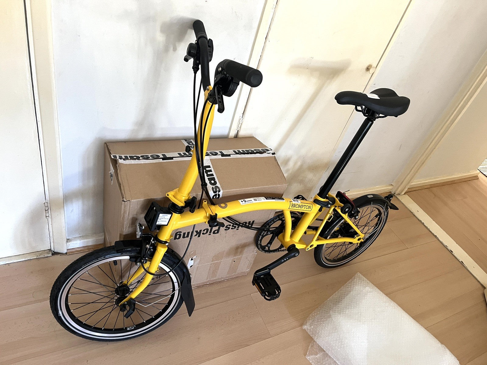 Brompton C Line Explore 6 Speed Mid Bar - Bumblebee Yellow / Black New