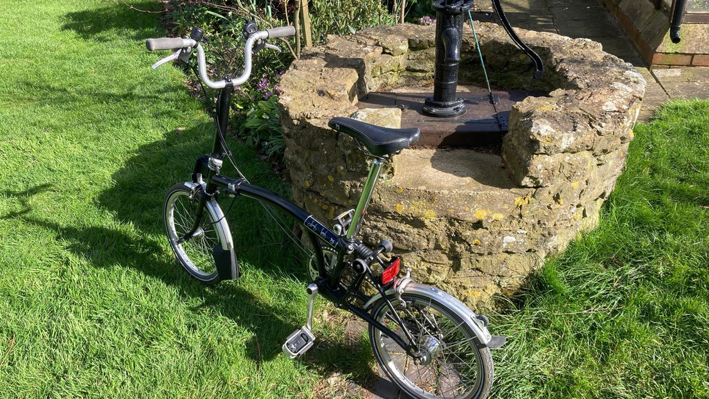 Brompton M3L Black Folding Bike - hardly used excellet condition