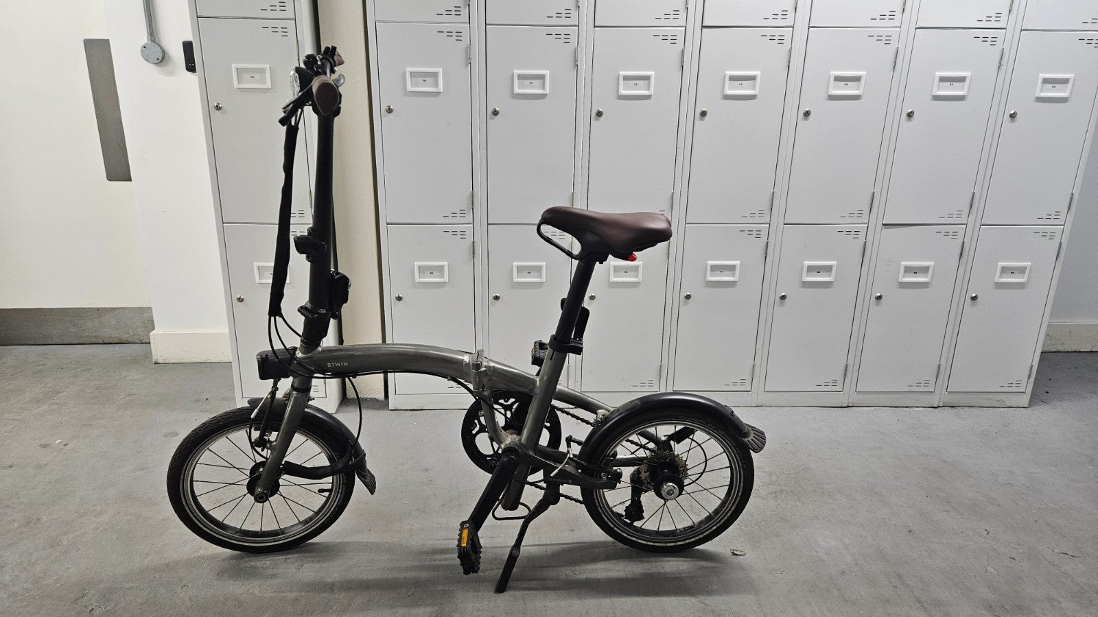 Btwin Ultra-Compact Folding Bike Fold Light 1 Second Aluminium -great condition