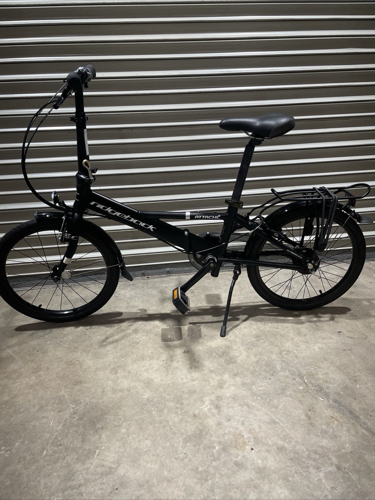 2 Ridgeback Fold Away Bicycles. 20 Wheels Excellent Condition with Carry Bags