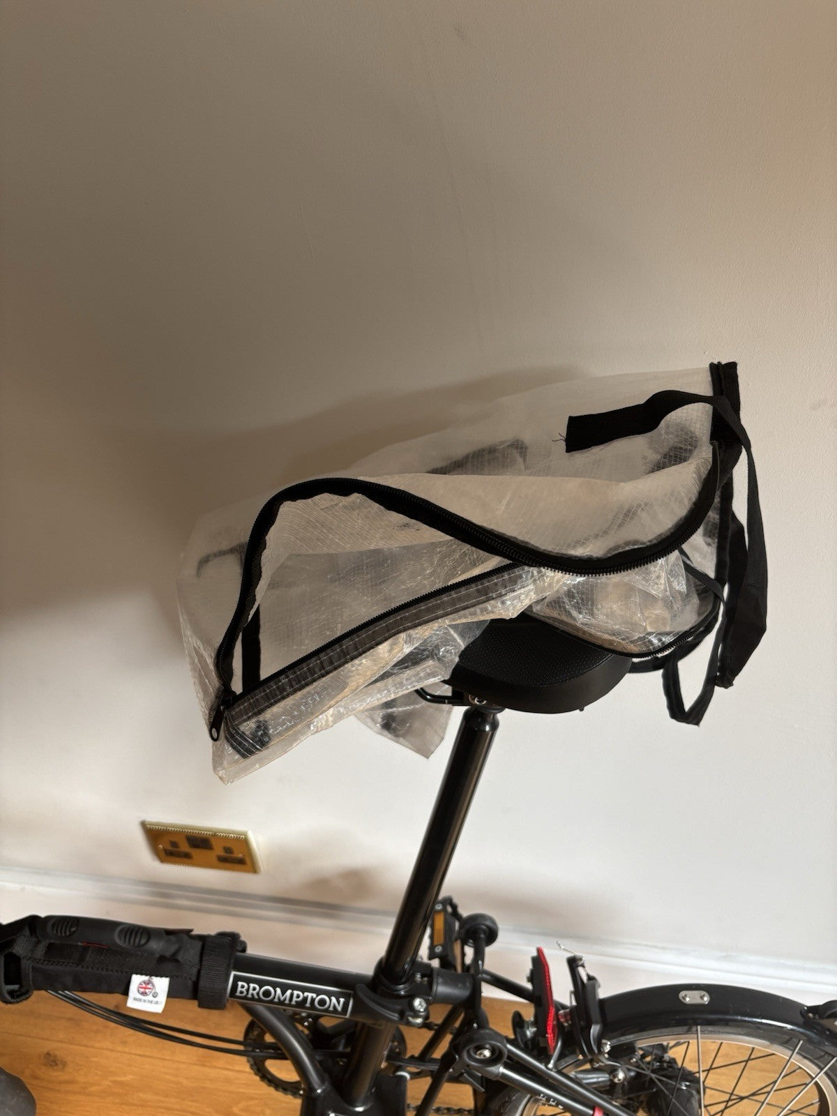2023 Brompton C Line Explore 6-Speed Black – Mint- Extras