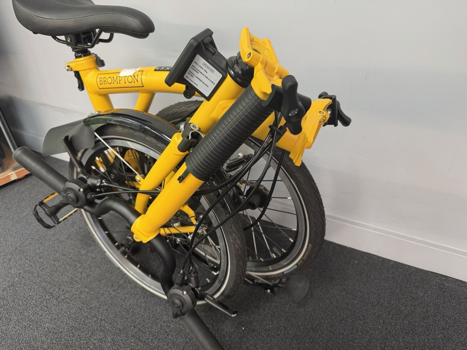 Brompton C Line 6 Speed Folding Bike Bumblebee Yellow Brand New Condition