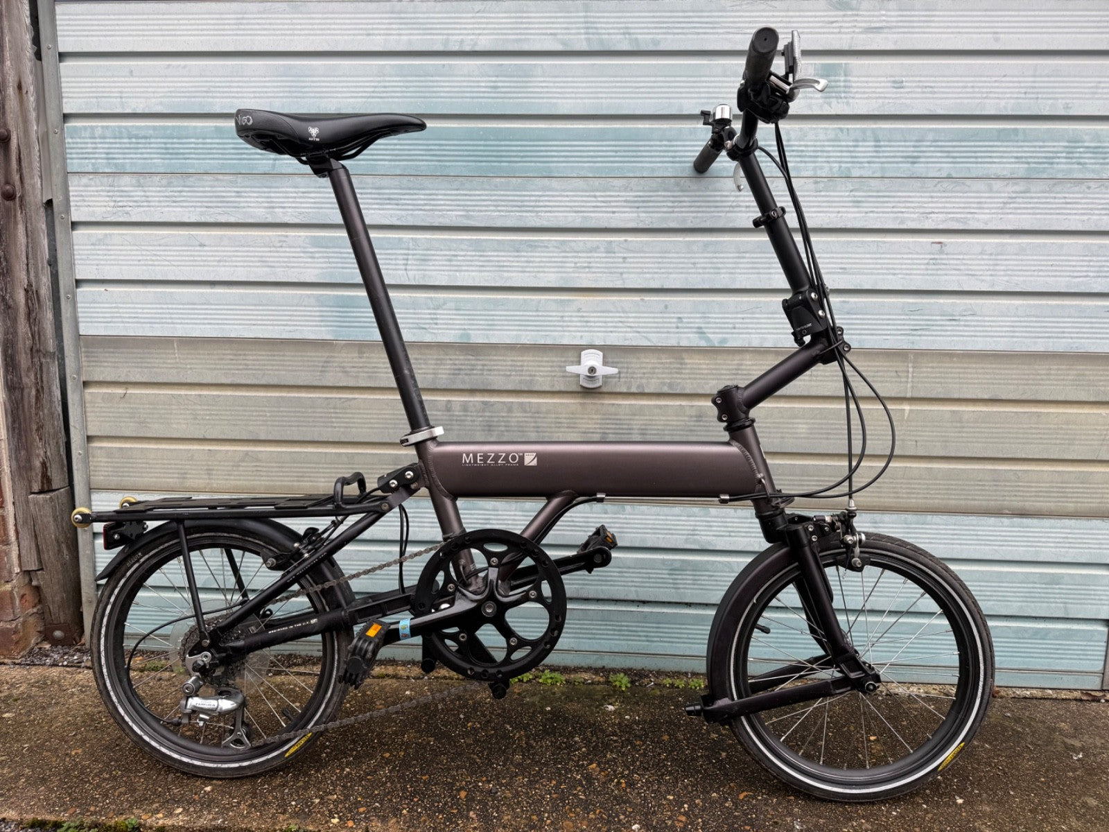 Mezzo D9 folding bike graphite grey very good original condition