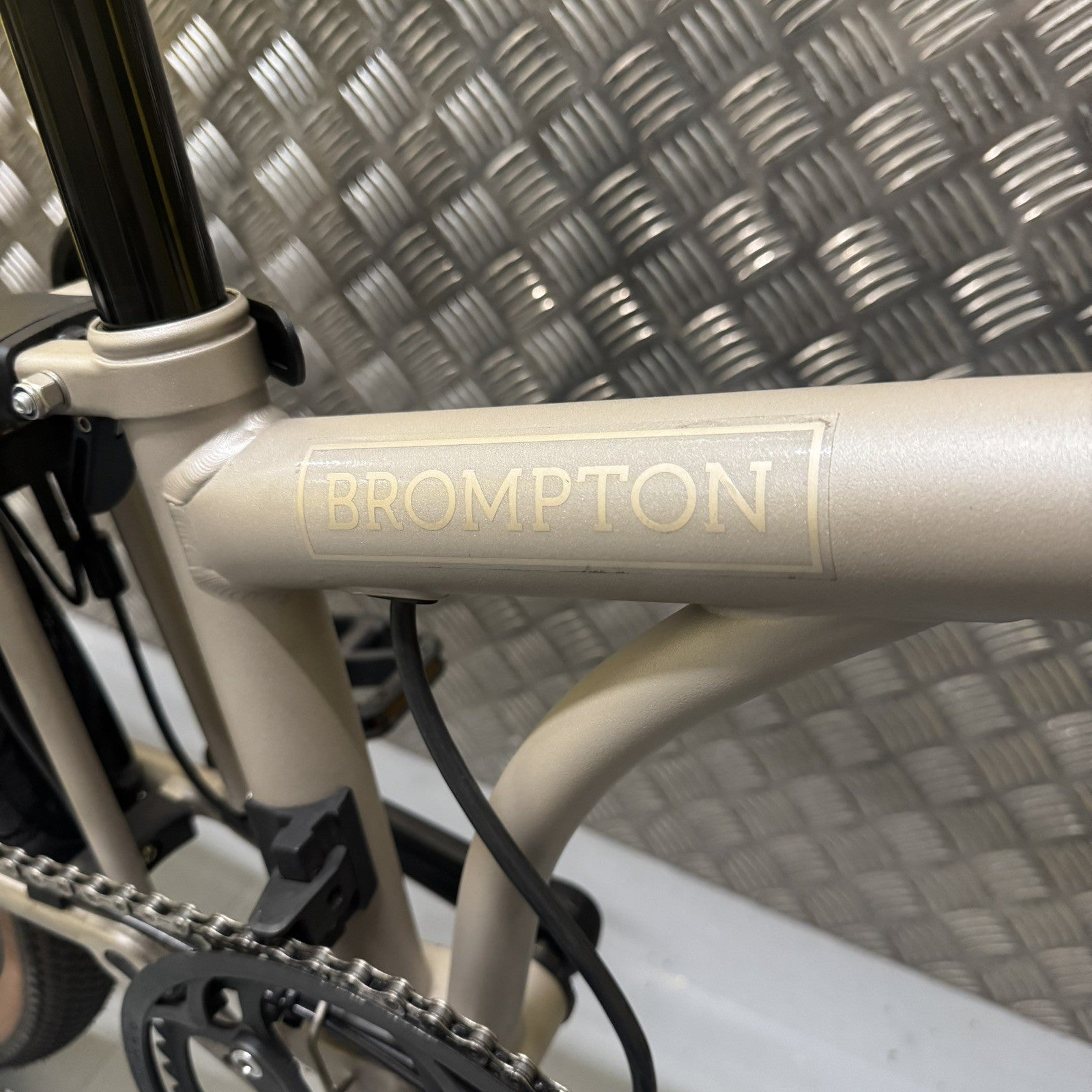 Brompton G Line 4 Speed Traildust White Folding Bike