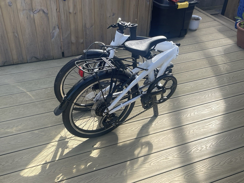 Snicket Adventure 20in Folding Bike 5-Speed Rear Rack Mudguards White/Black