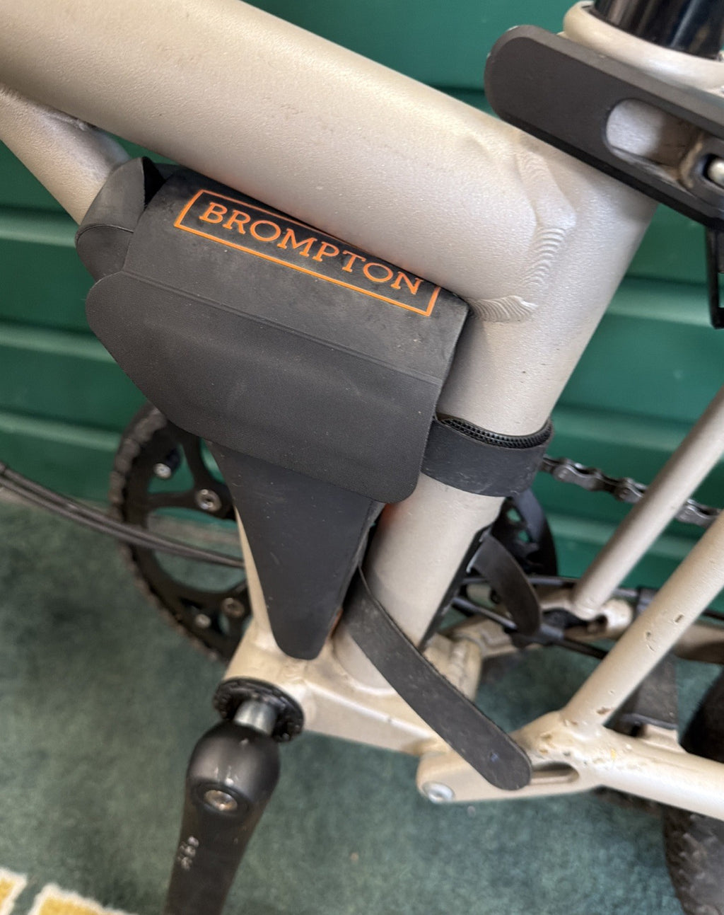 Brompton G Line Medium 8 Speed 20" Folding Bike Traildust White 2024