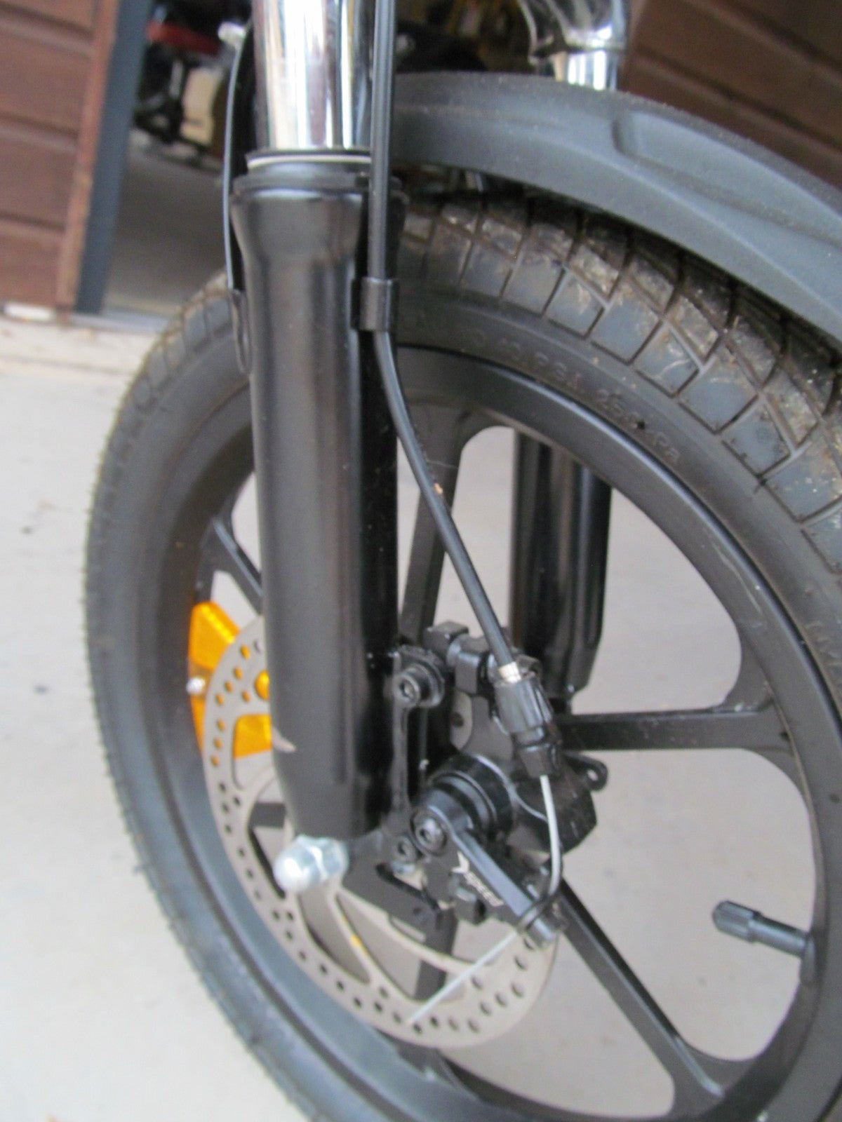ADO Cross Your City Folding Bike, Suspension, mudguards, rides well, stops well