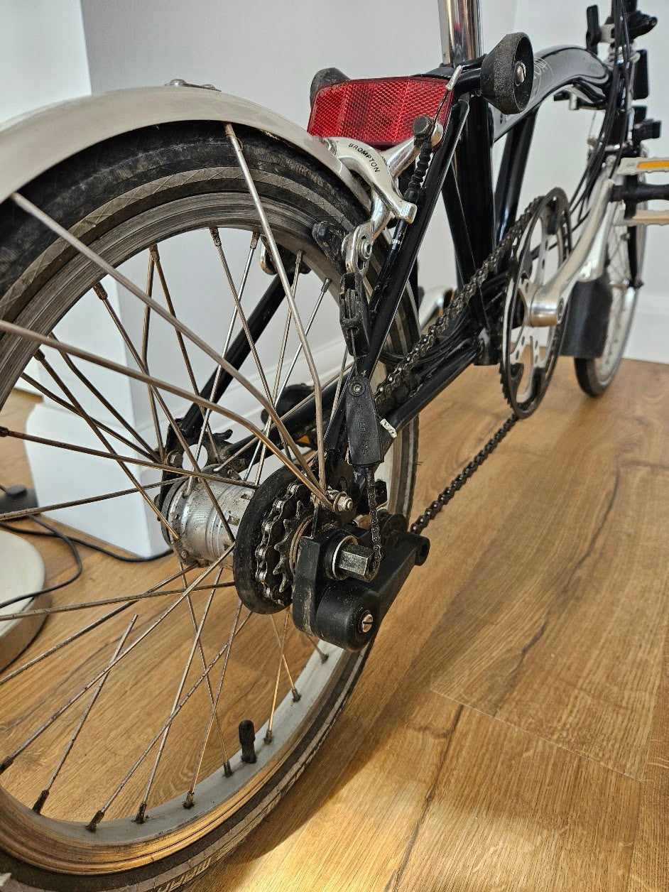 Brompton M6L Folding Bike - Black - 6 gears.