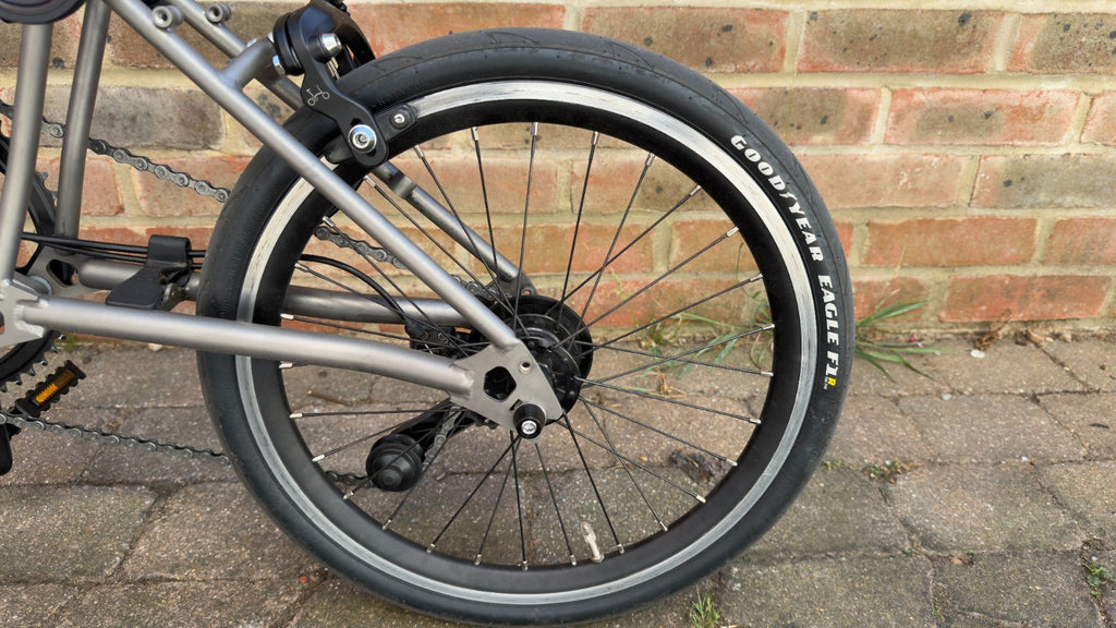 Brompton T Line 4 Speed – Carbon Upgrades – 7.4kg – 7 Year Brompton Warranty