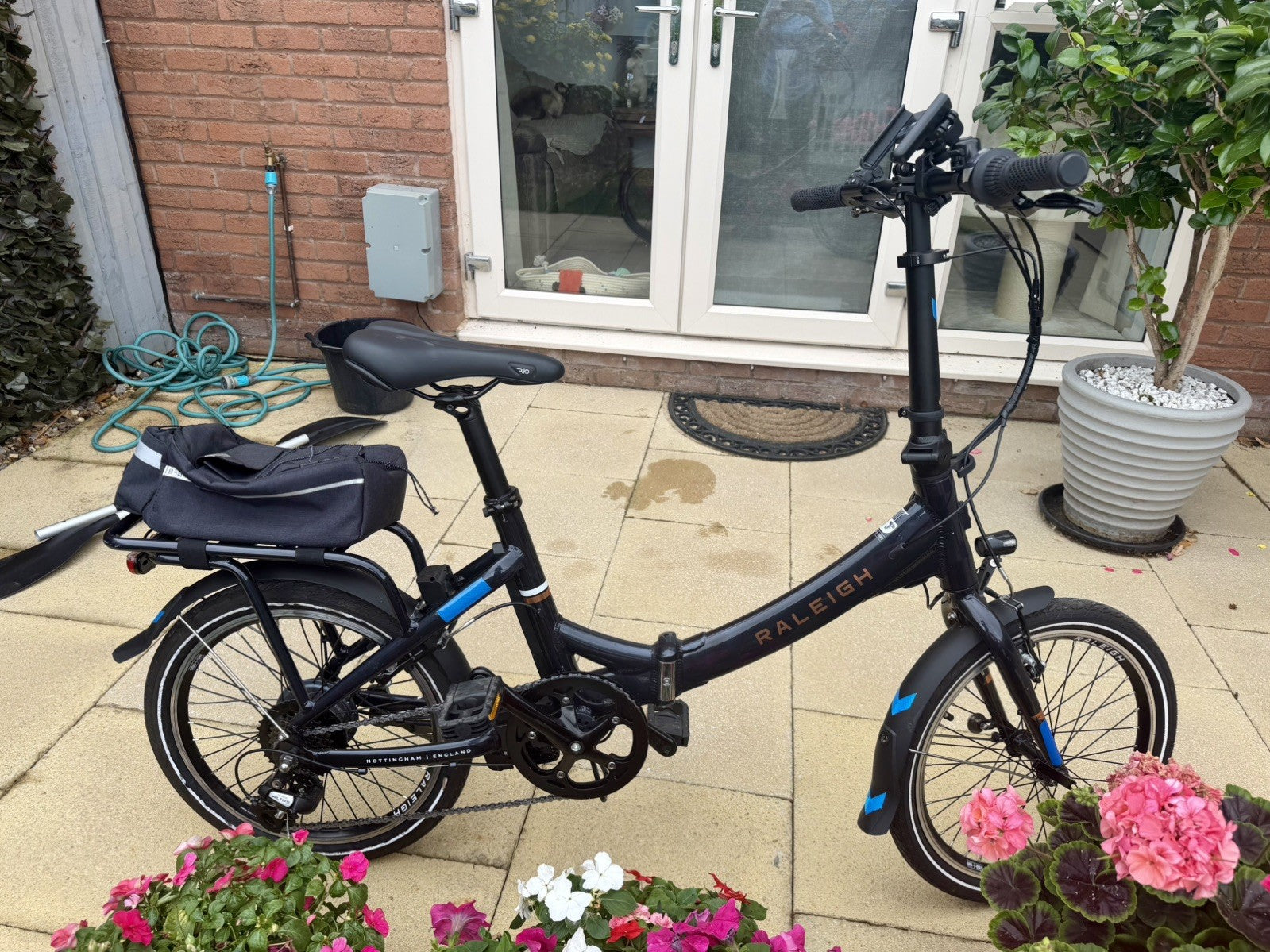 Raleigh Stow Way Compact Lightweight Folding  Bike