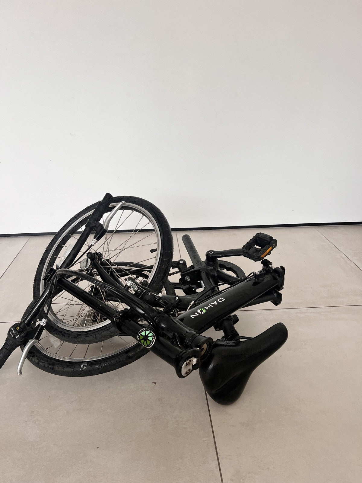 Dahon Vybe D7 Folding Bike (£599 New)