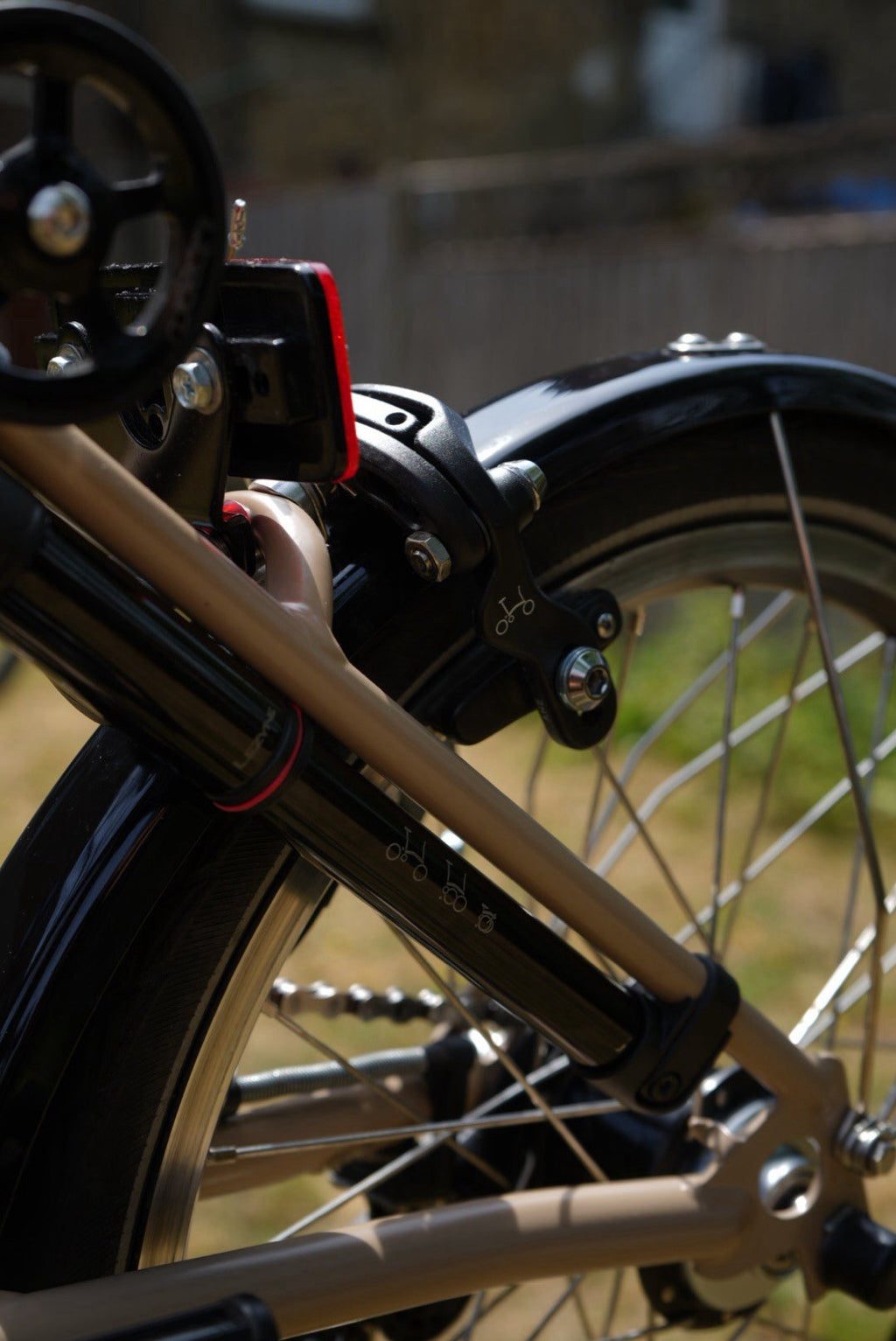 2024 Brompton Cline H6L (6-speed) Dune Sand colour