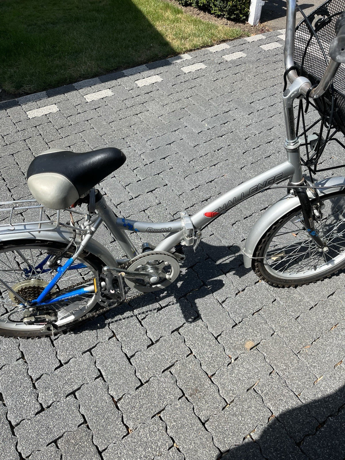 Challenge Gauntlet Folding Bike With 6 Speed Microshift Gears