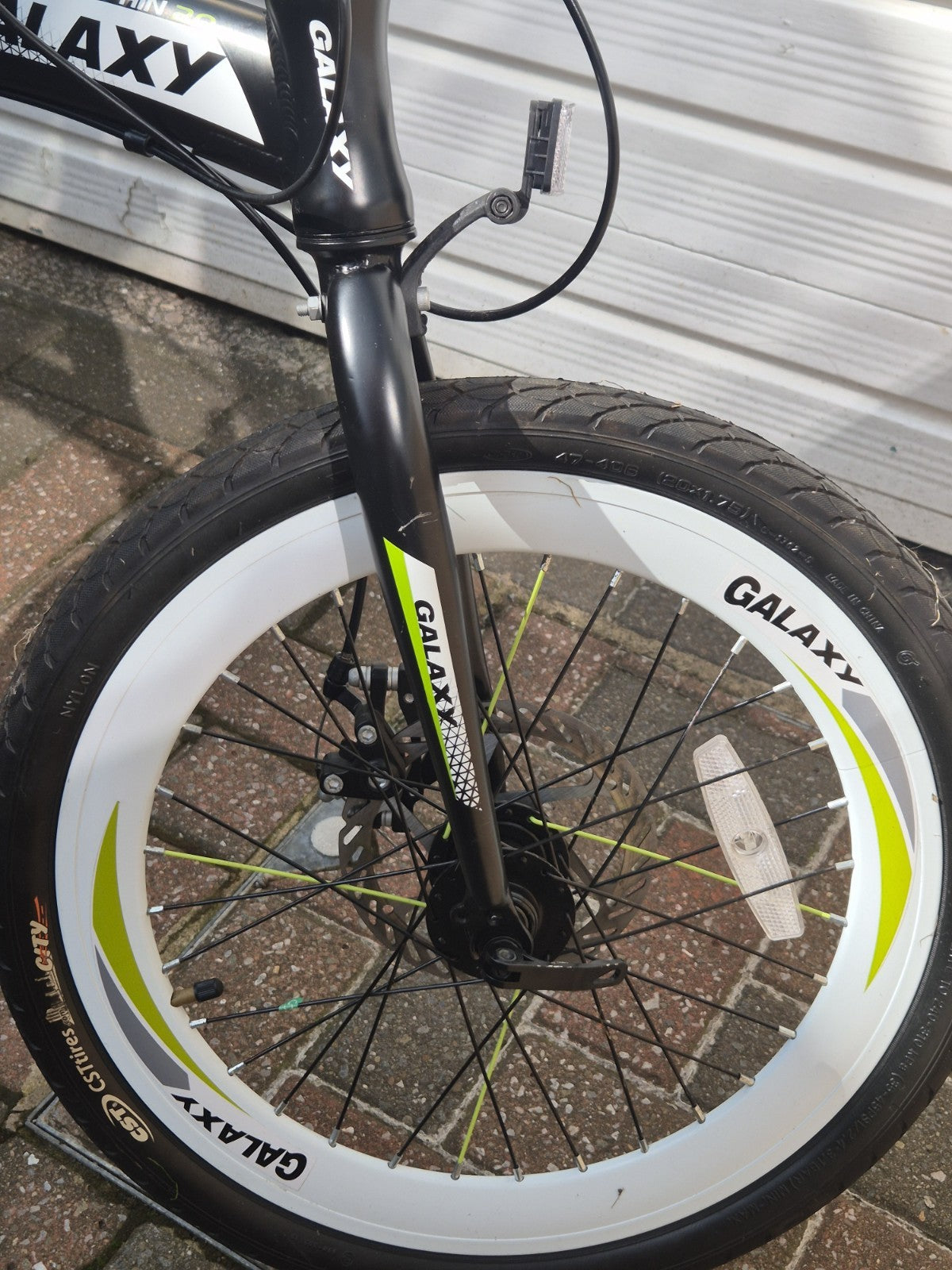 Galaxy Dolphin 2.0 20" folding Bike Shimano 7 Speed Disc Brakes Trinx Used Once