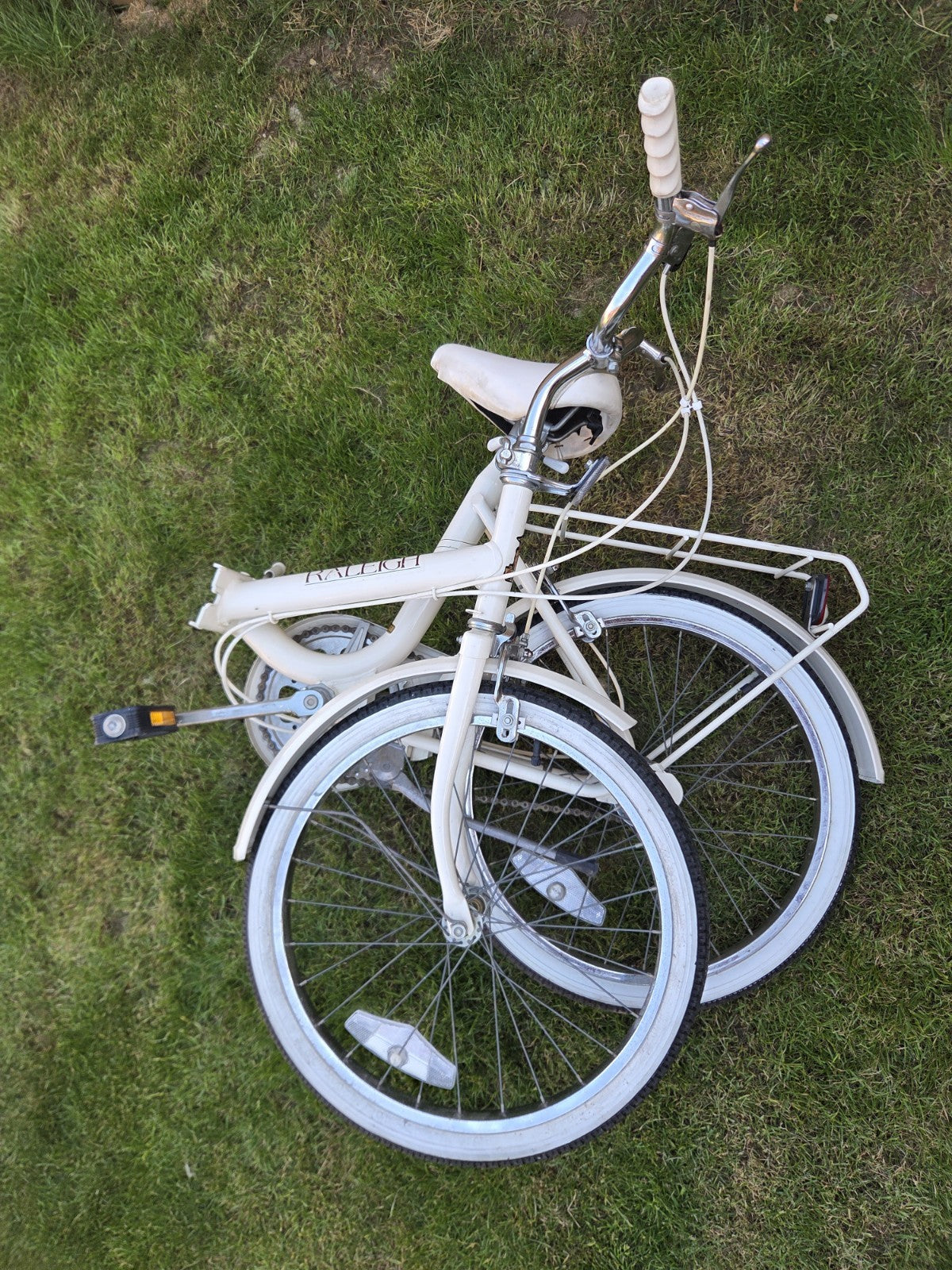 Raleigh Compact Vintage Folding Bike Bicycle Retro Cream White