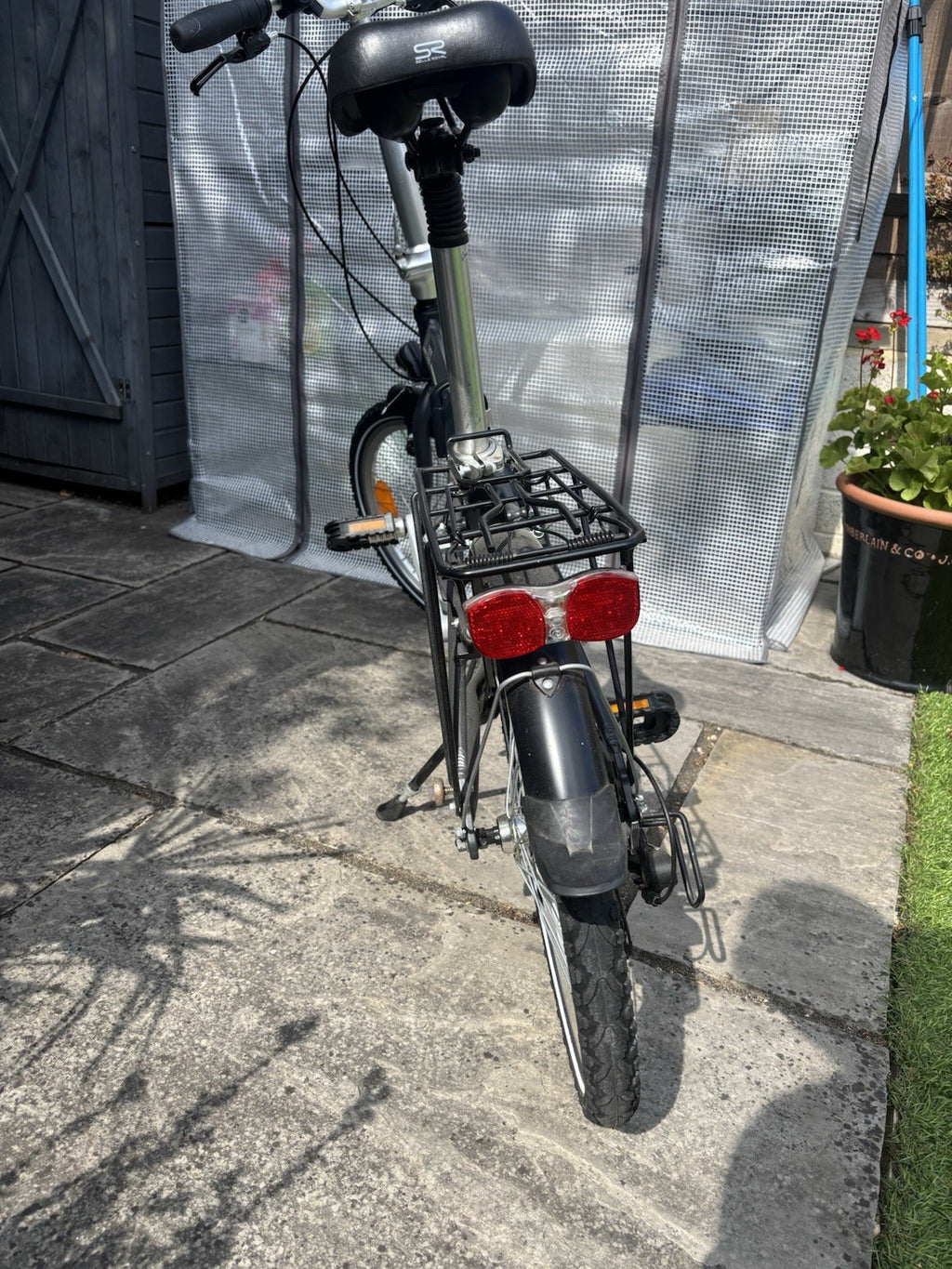 RUCK 20in Folding Bike 7 Speed Black/Silver V-Brakes Rear Rack Mudguards