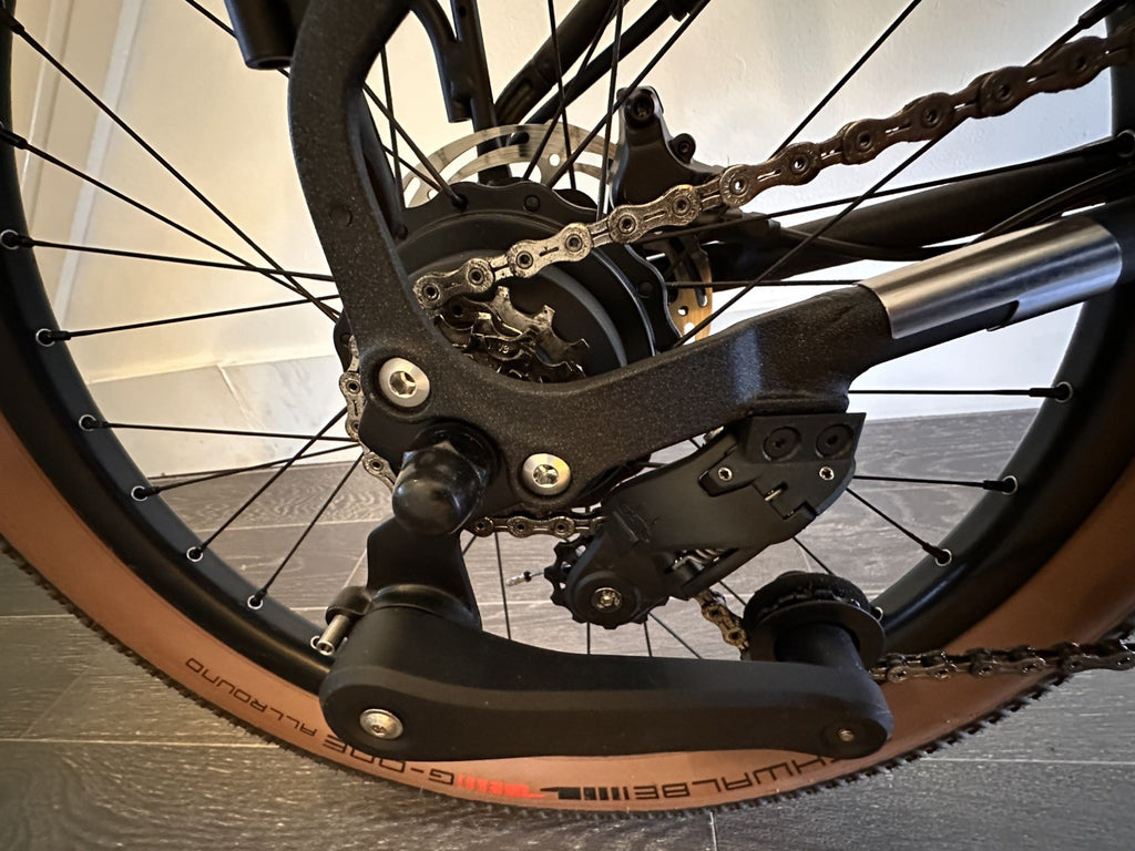 Electric G Line with Roller Frame, Handlebar Control, 4-speed + Brompton Lights