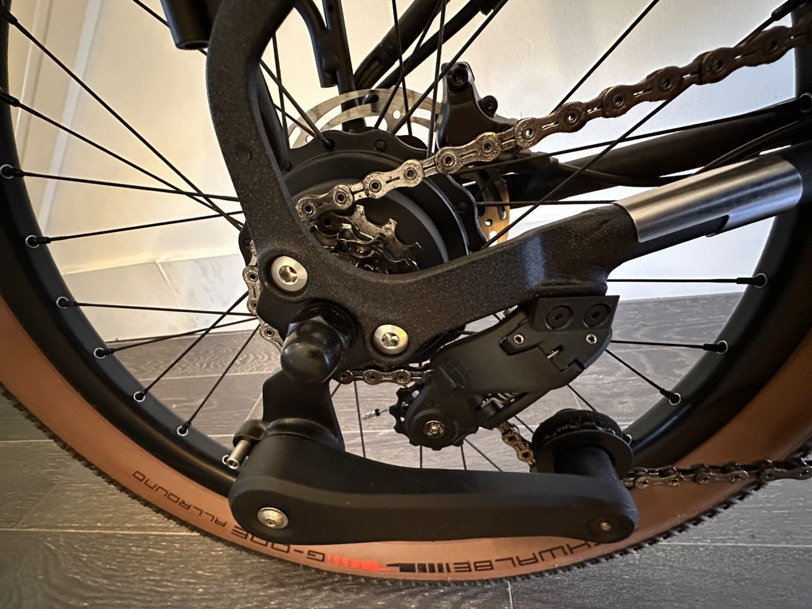 Electric G Line with Roller Frame, Handlebar Control, 4-speed + Brompton Lights